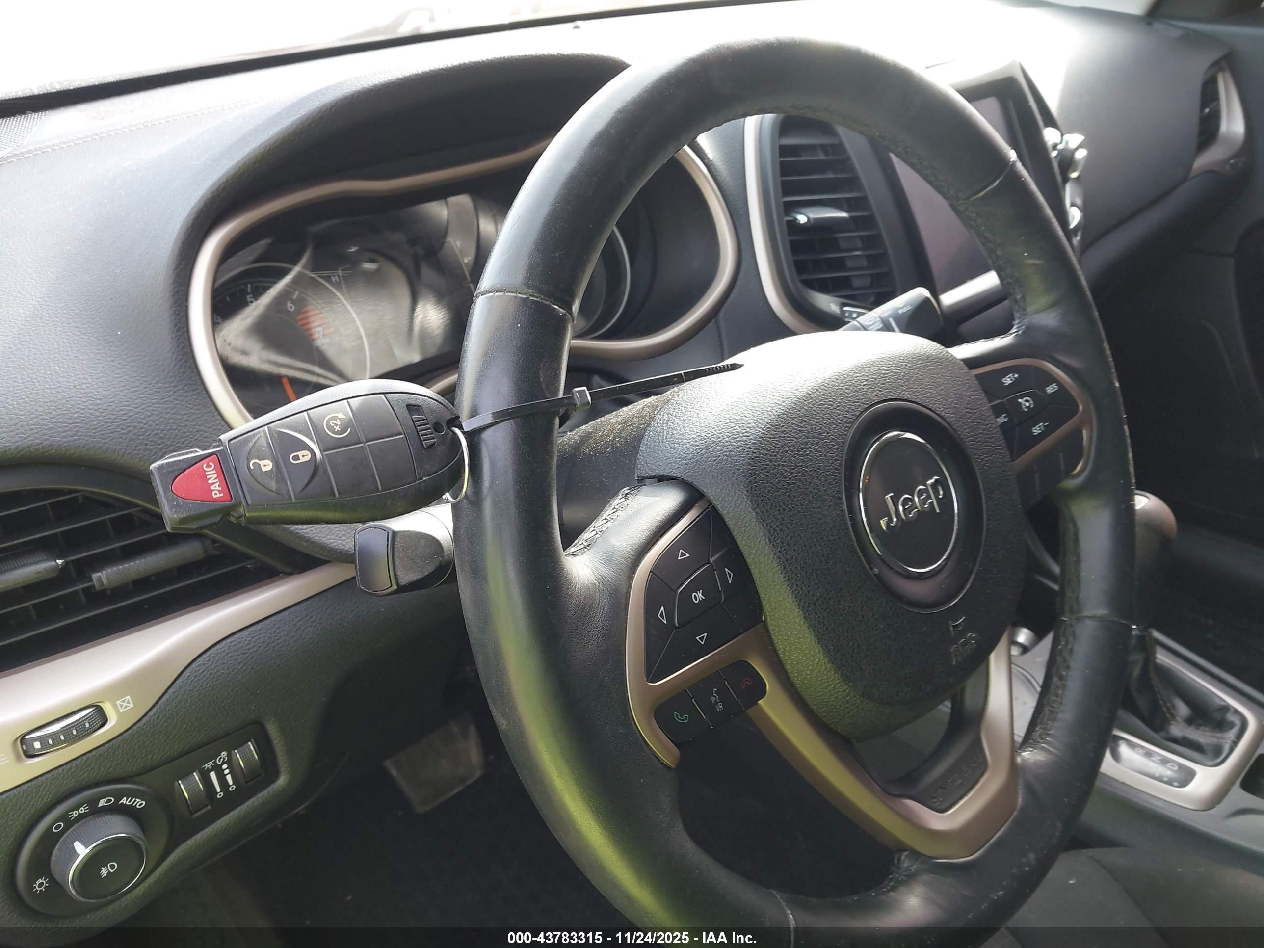 JEEP CHEROKEE image 11