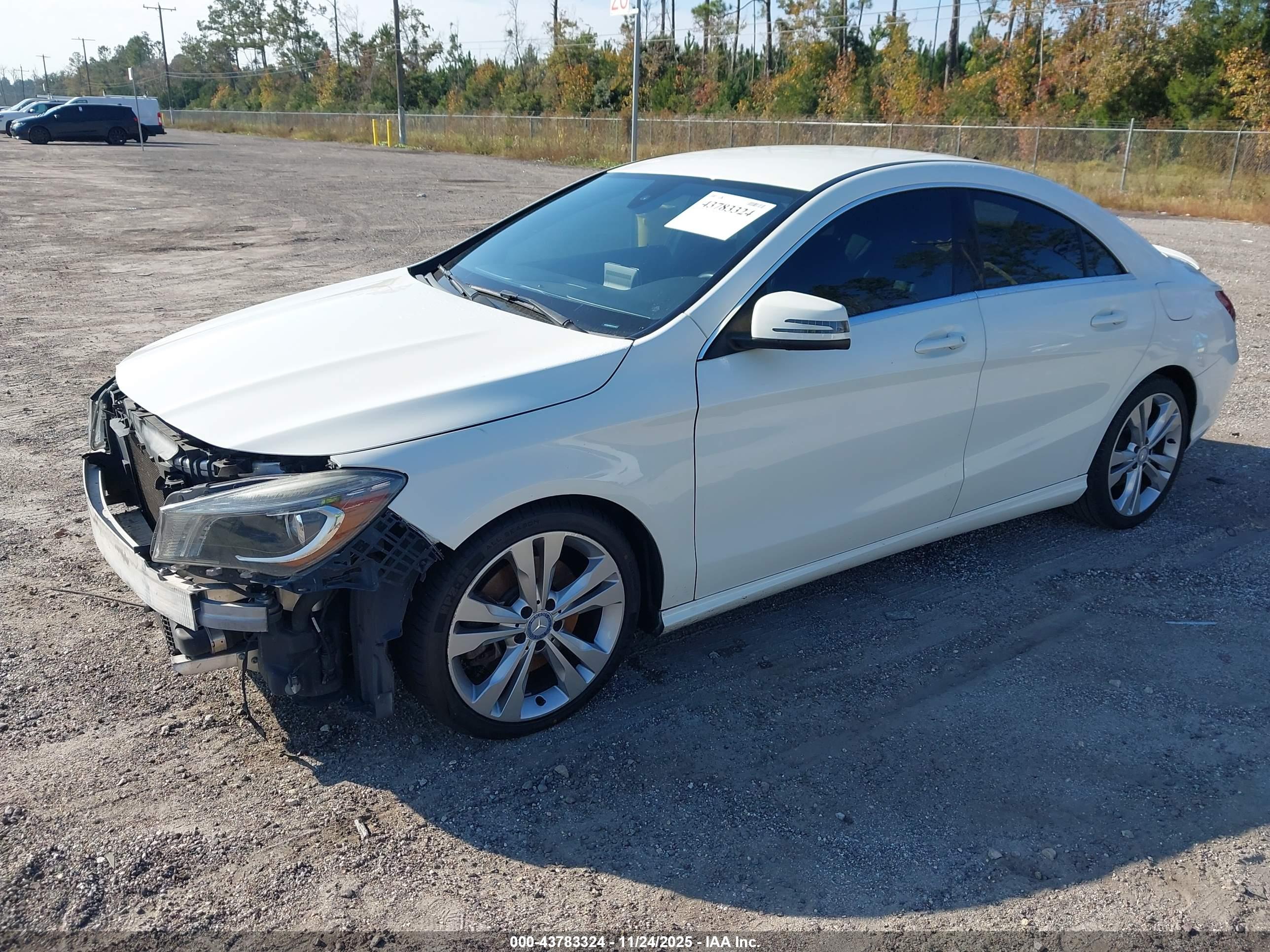 MERCEDES-BENZ CLA image 2