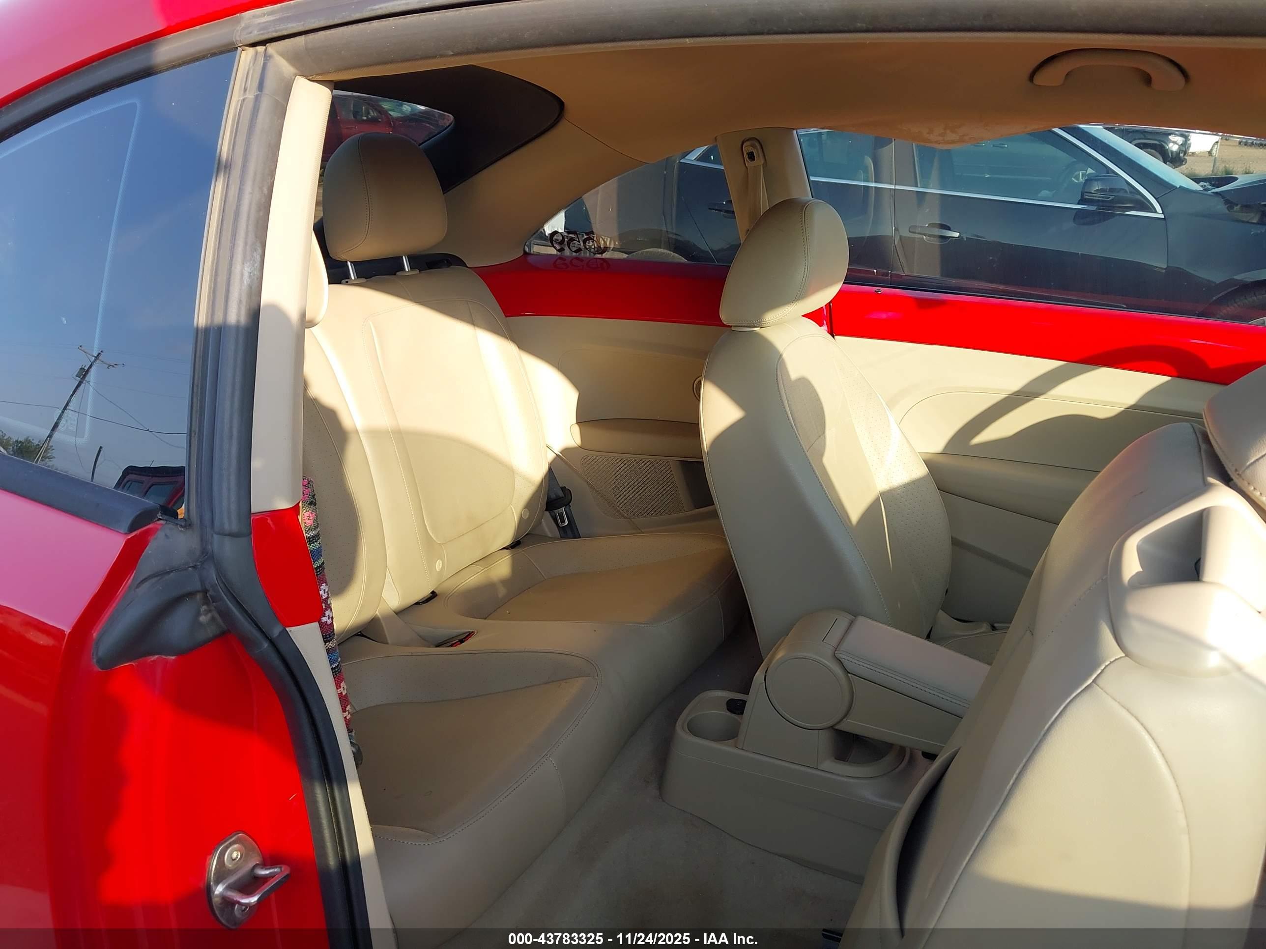 VOLKSWAGEN BEETLE image 8