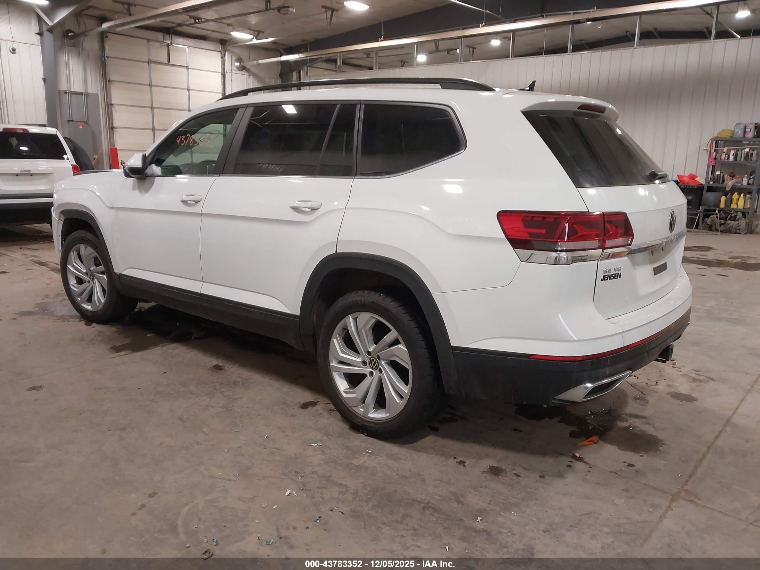 VOLKSWAGEN ATLAS image 3
