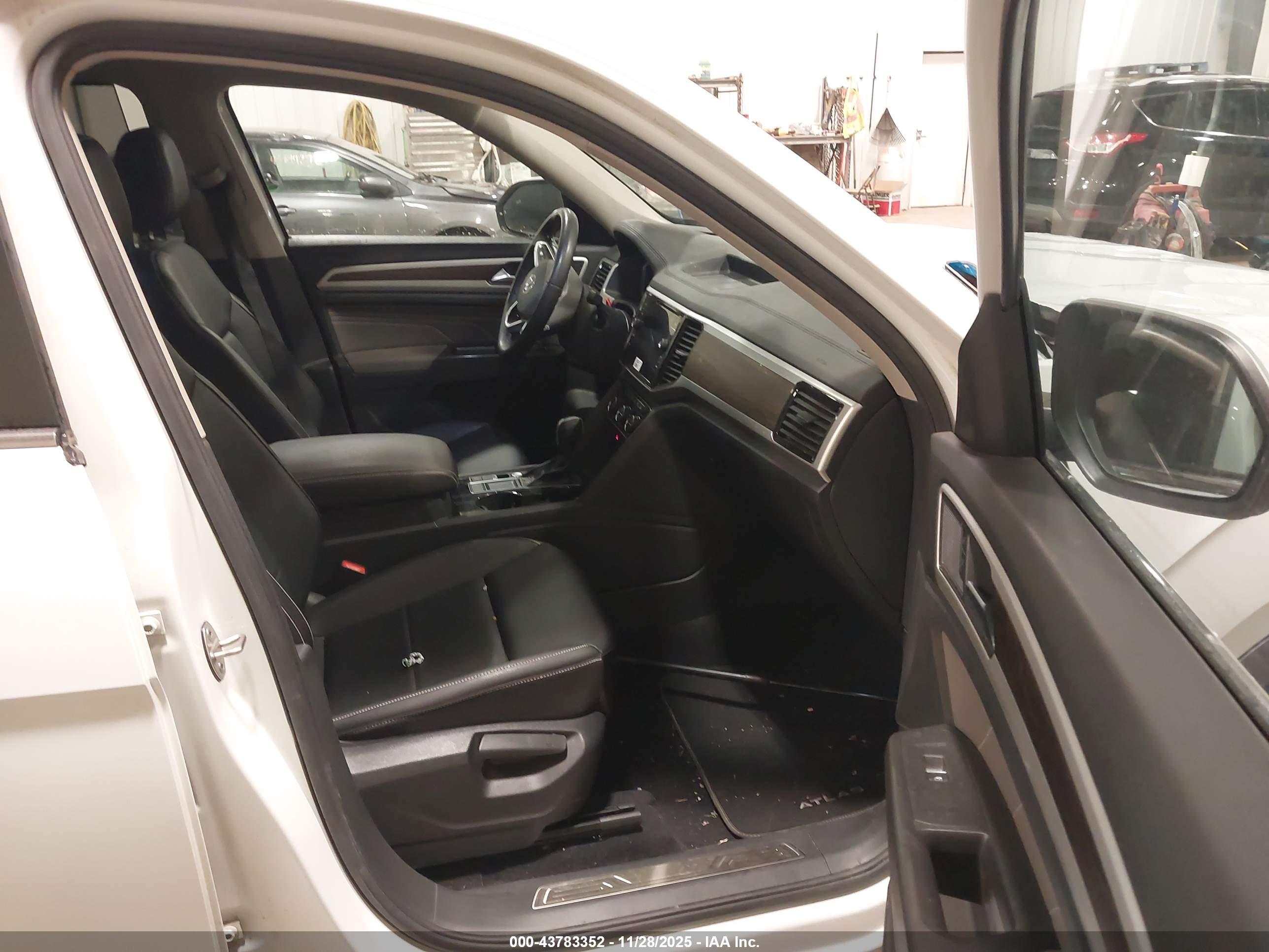 VOLKSWAGEN ATLAS image 5