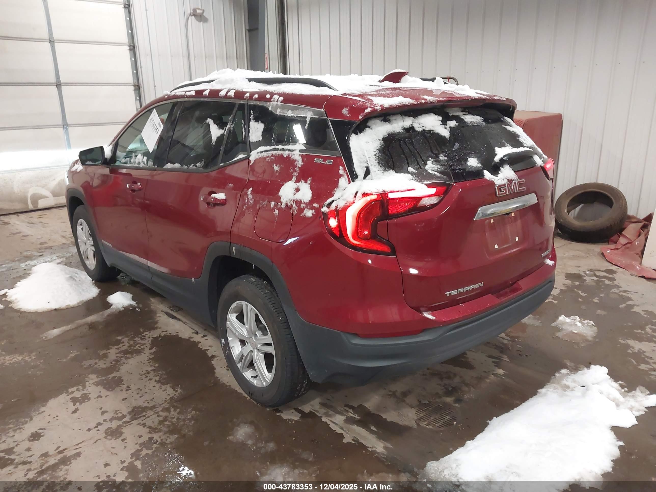 GMC TERRAIN image 3