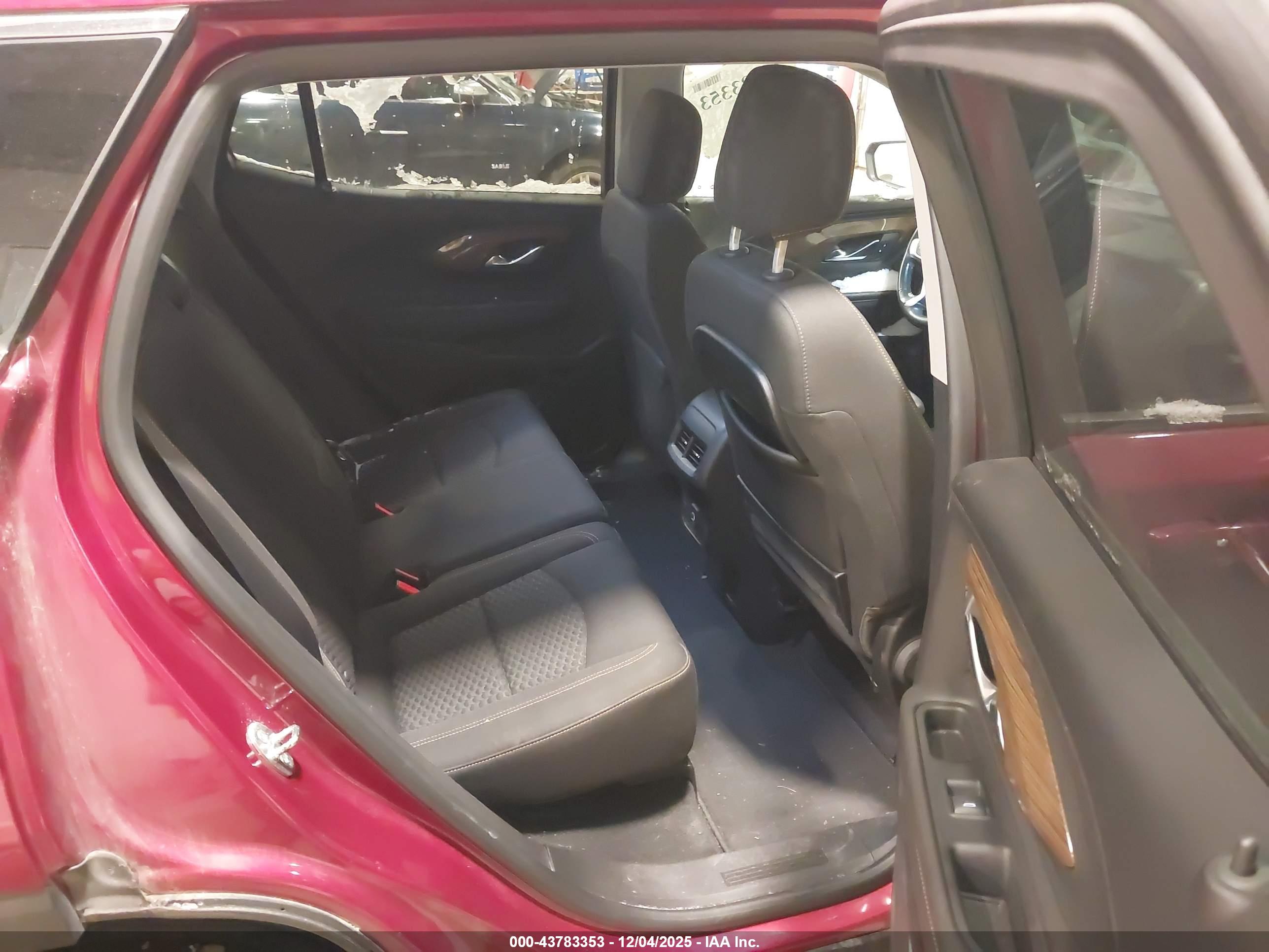 GMC TERRAIN image 8