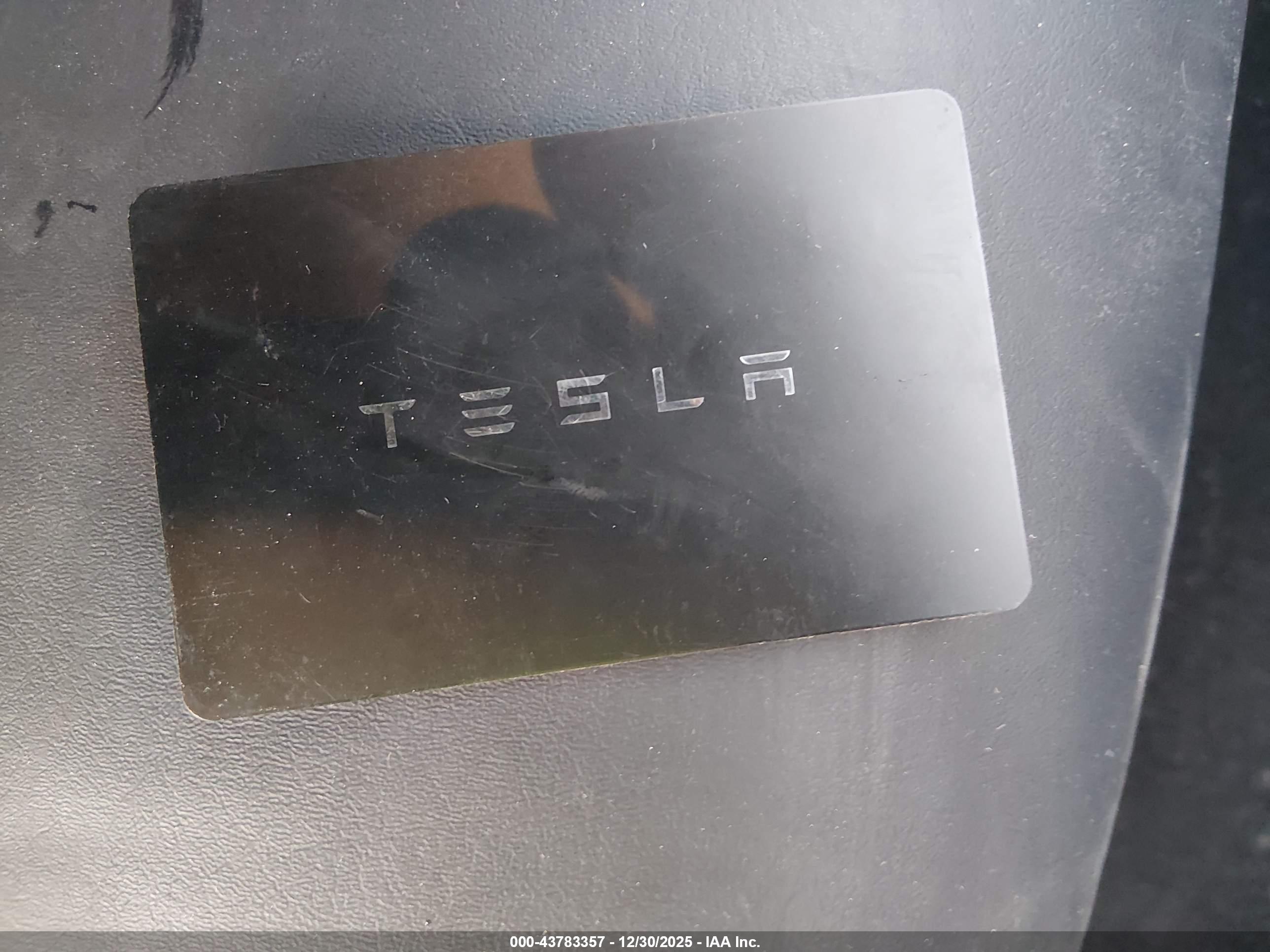 TESLA MODEL image 11