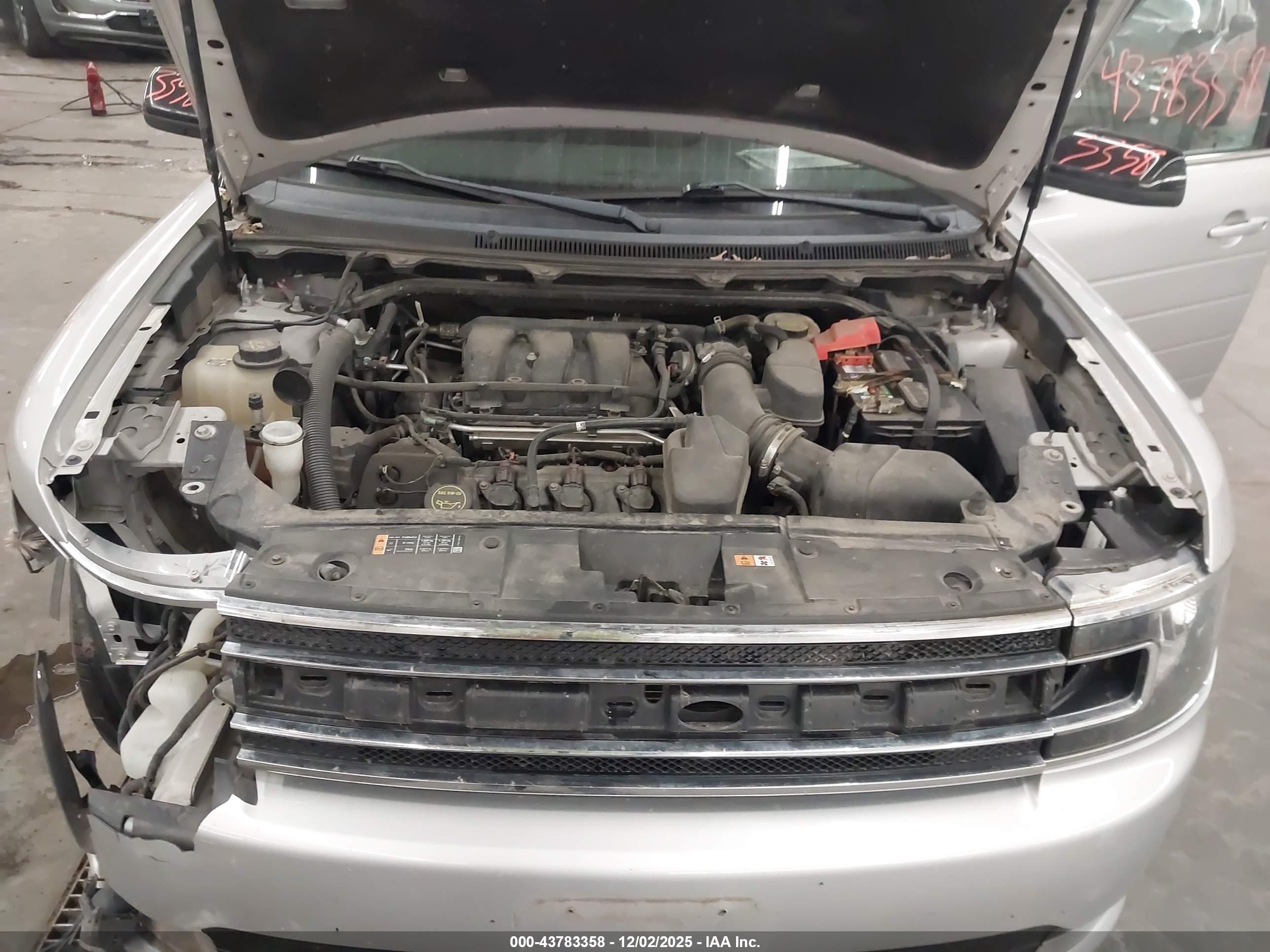FORD FLEX image 10