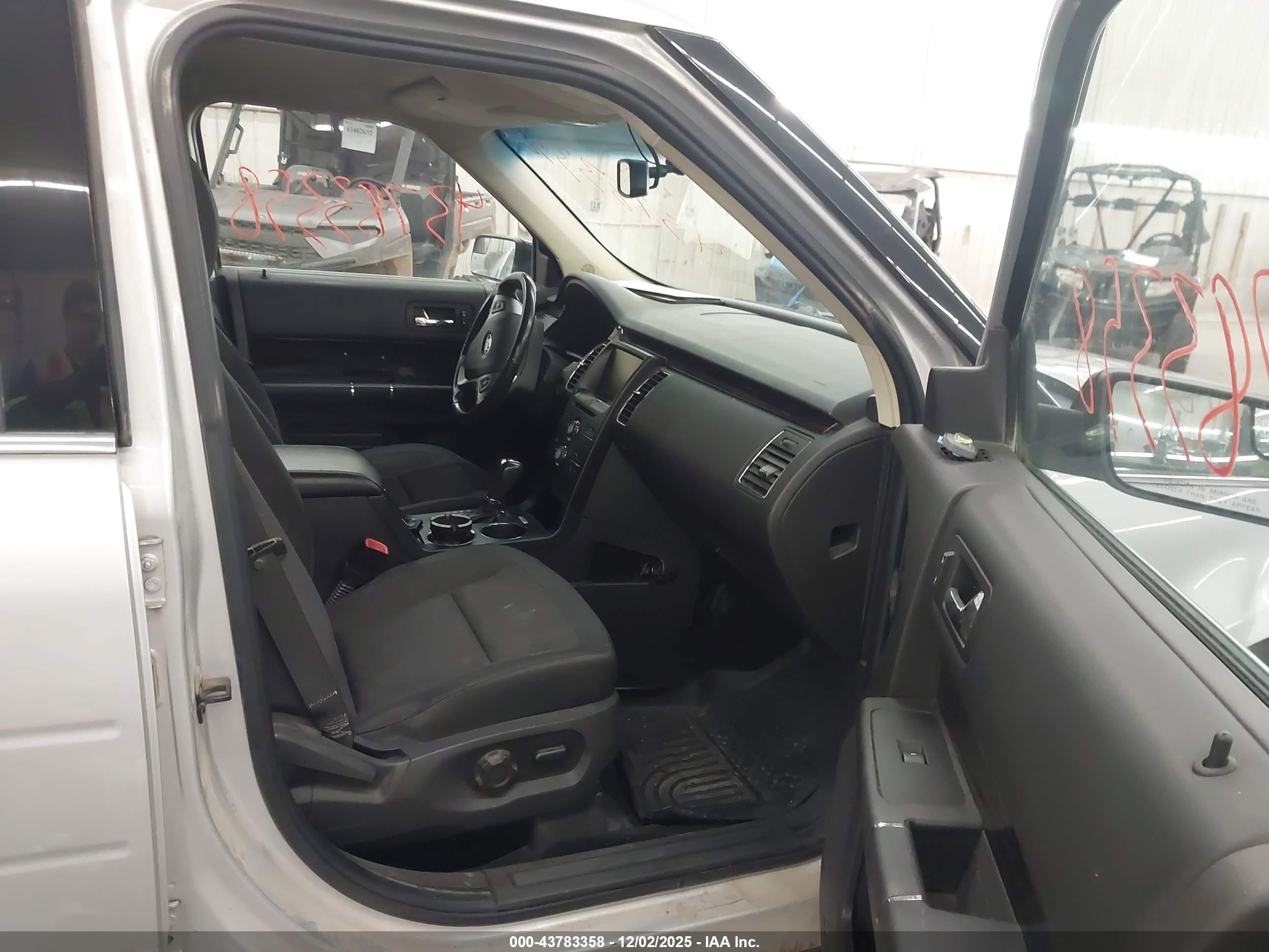 FORD FLEX image 5