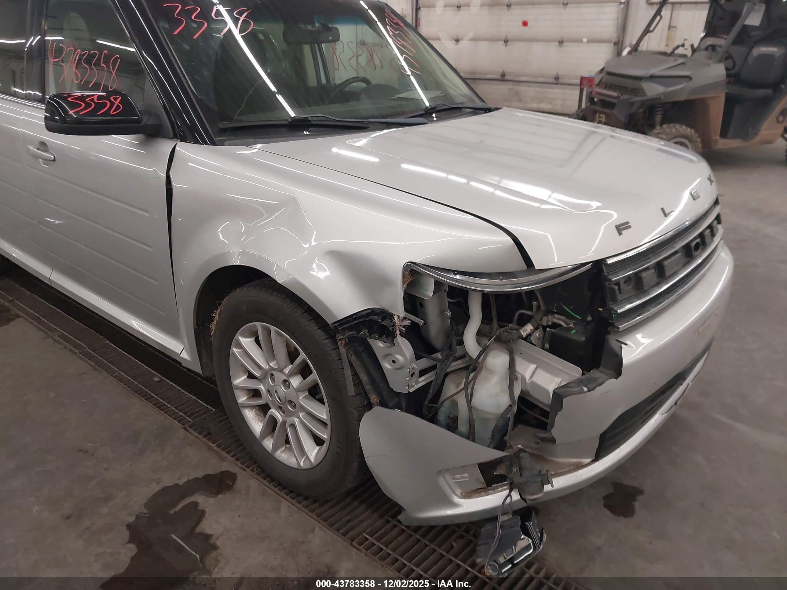 FORD FLEX image 6