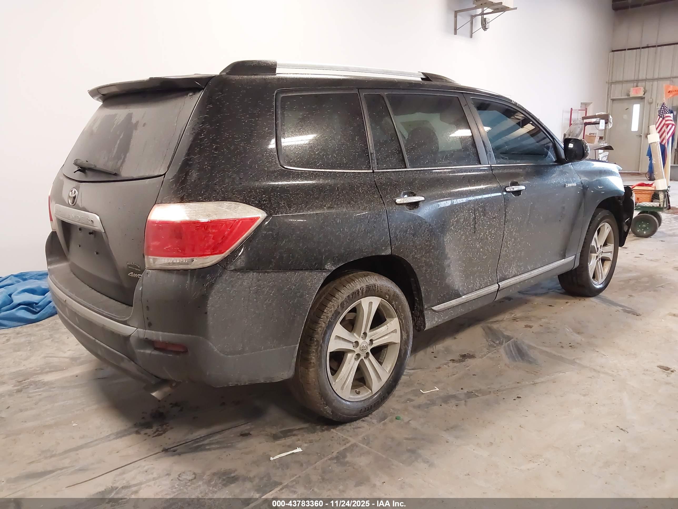 TOYOTA HIGHLANDER image 2