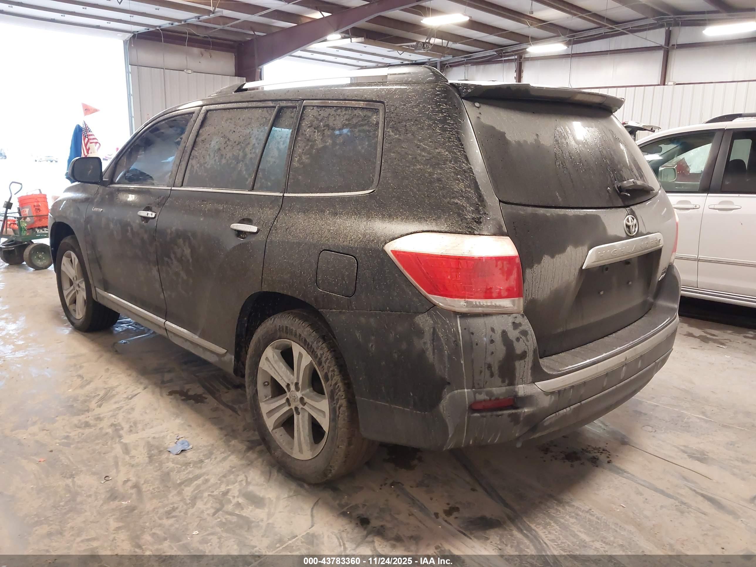 TOYOTA HIGHLANDER image 3