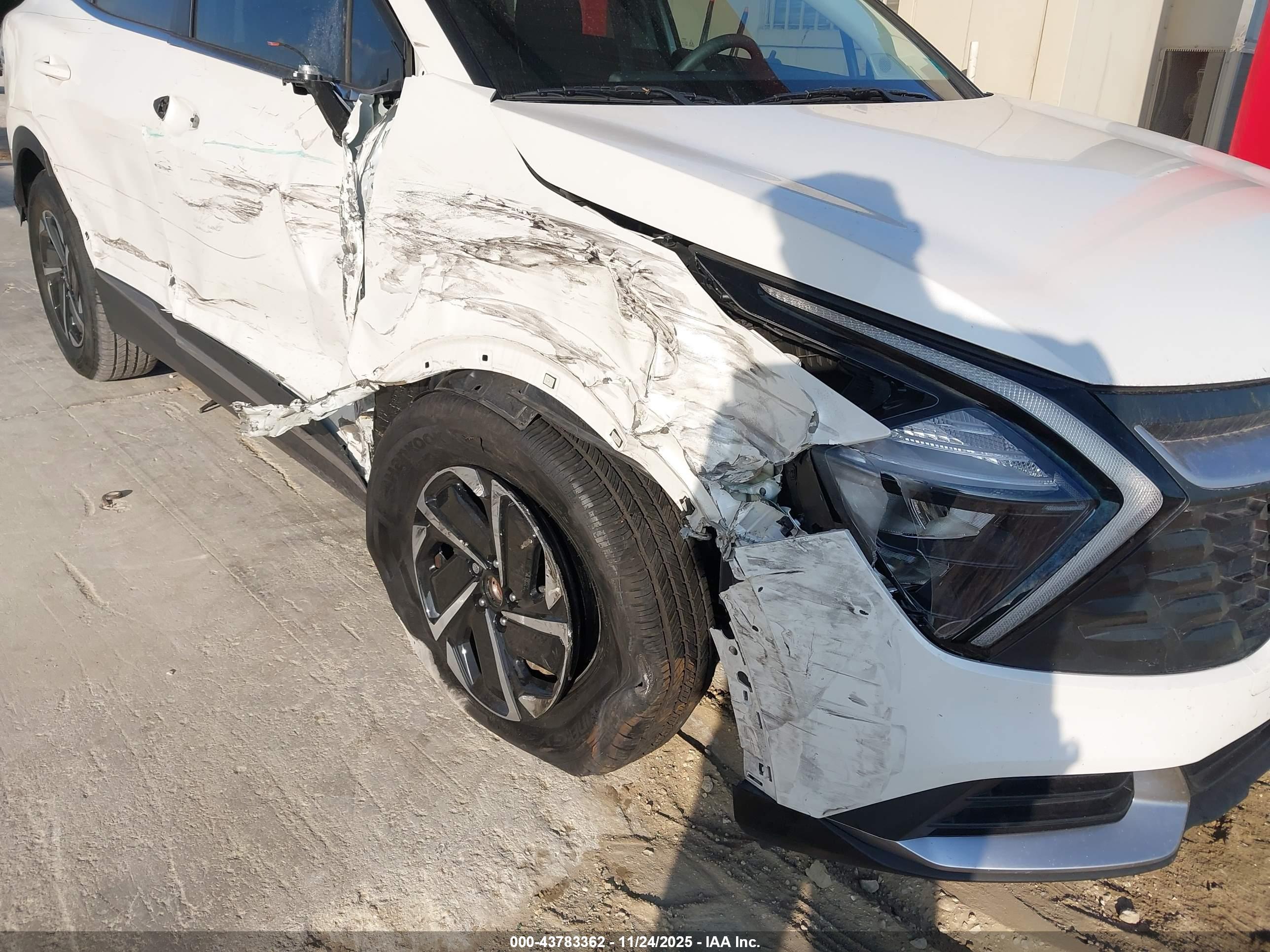 KIA SPORTAGE image 6