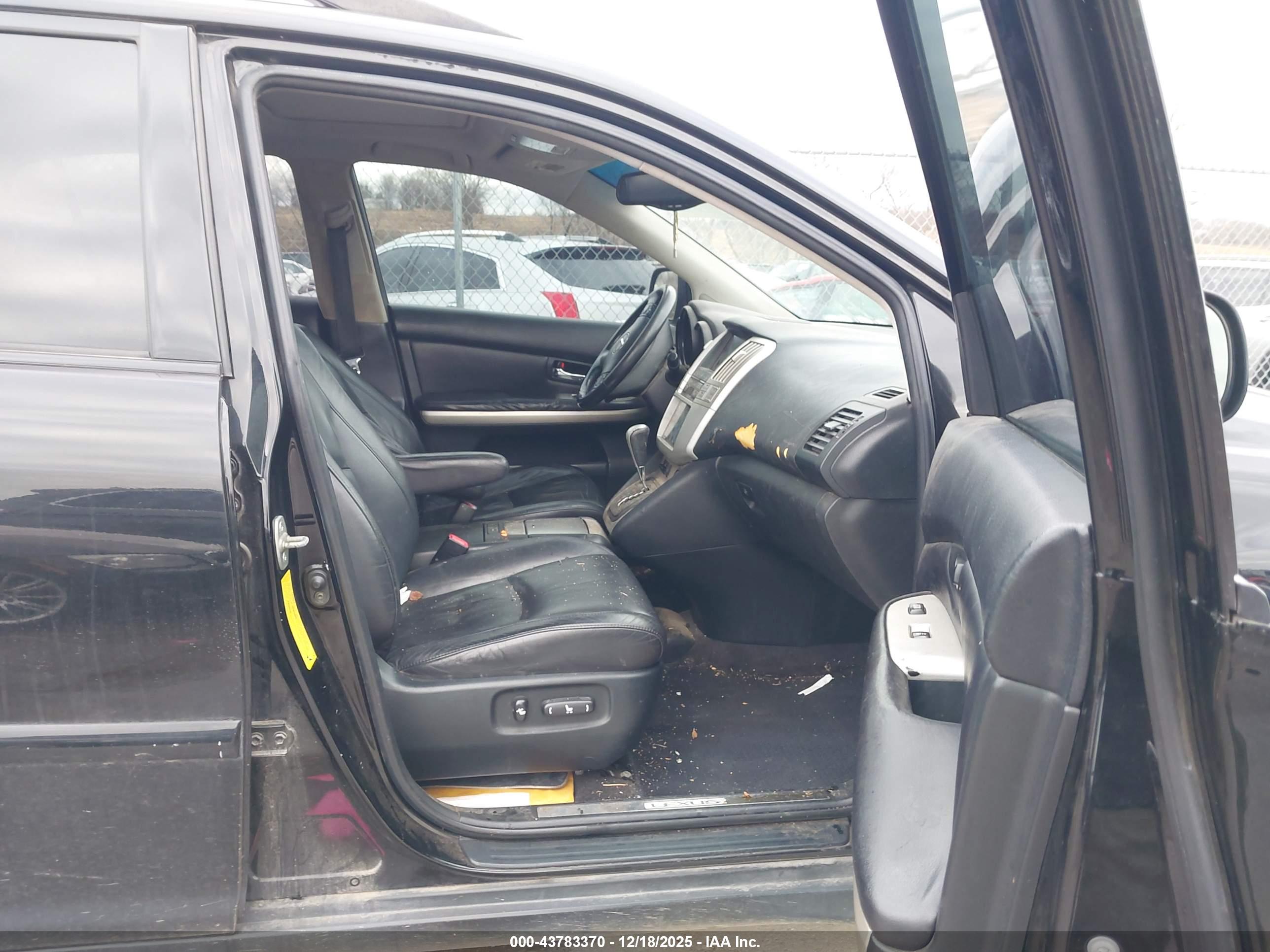LEXUS RX image 5