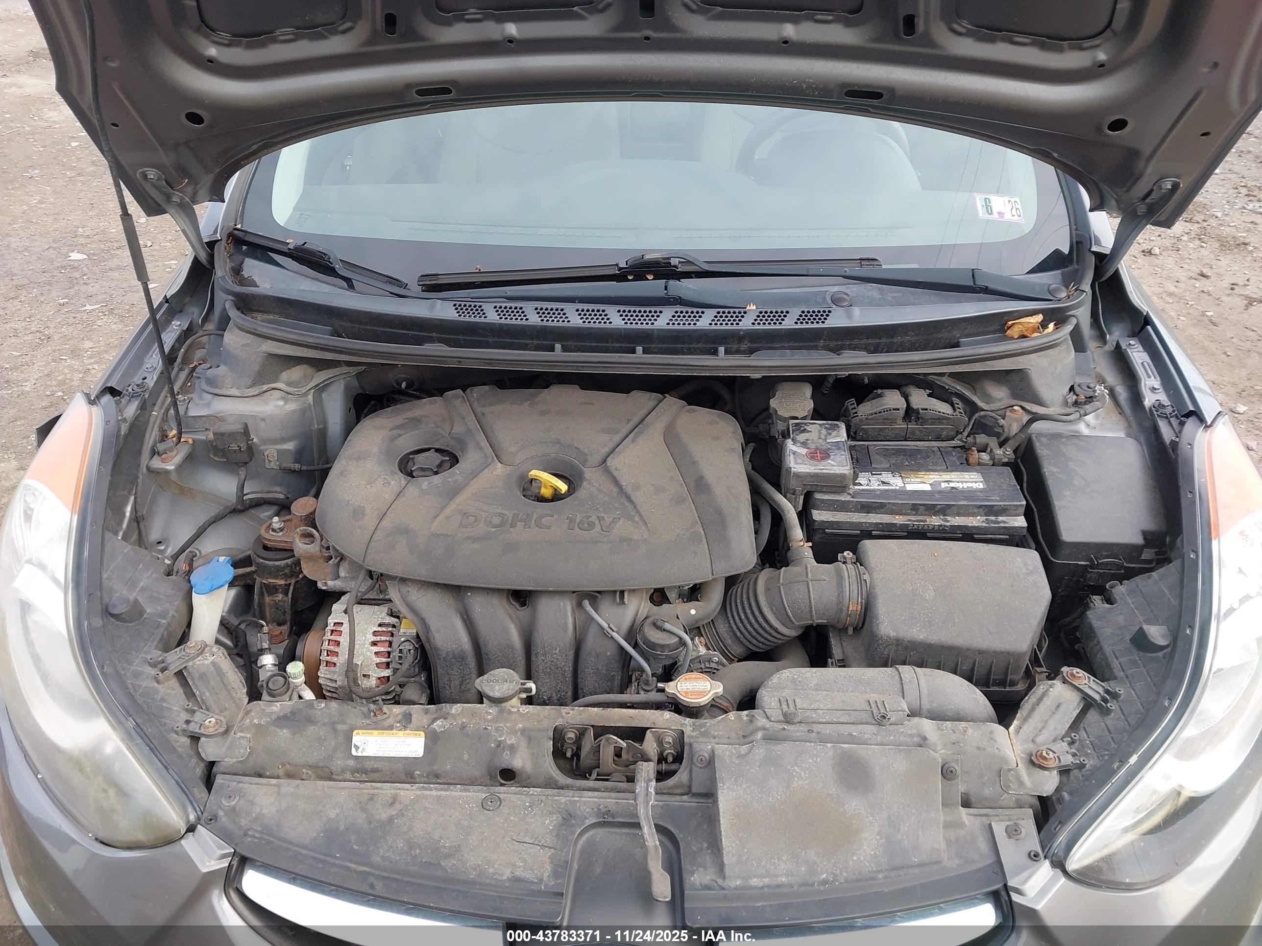 HYUNDAI ELANTRA image 10