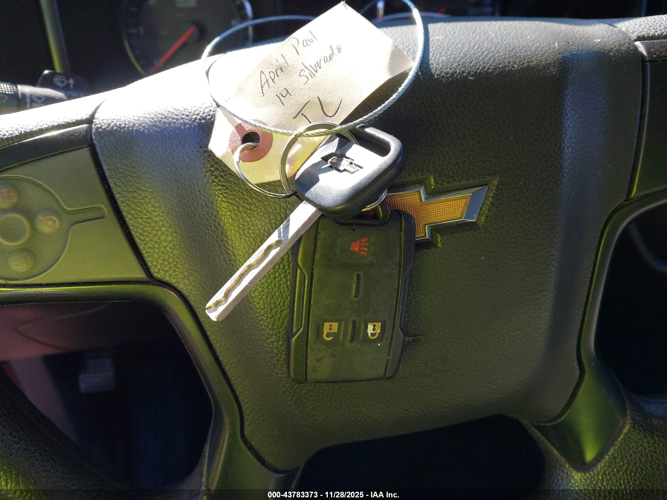 CHEVROLET SILVERADO image 11