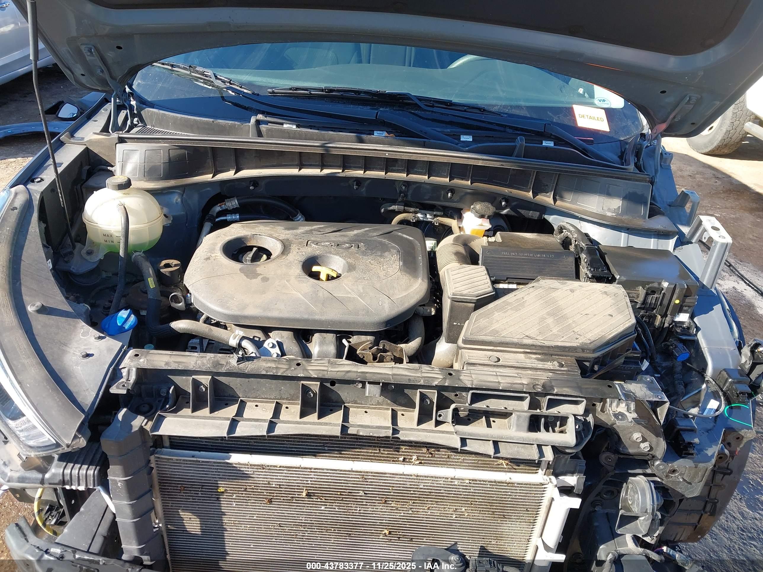HYUNDAI TUCSON image 10
