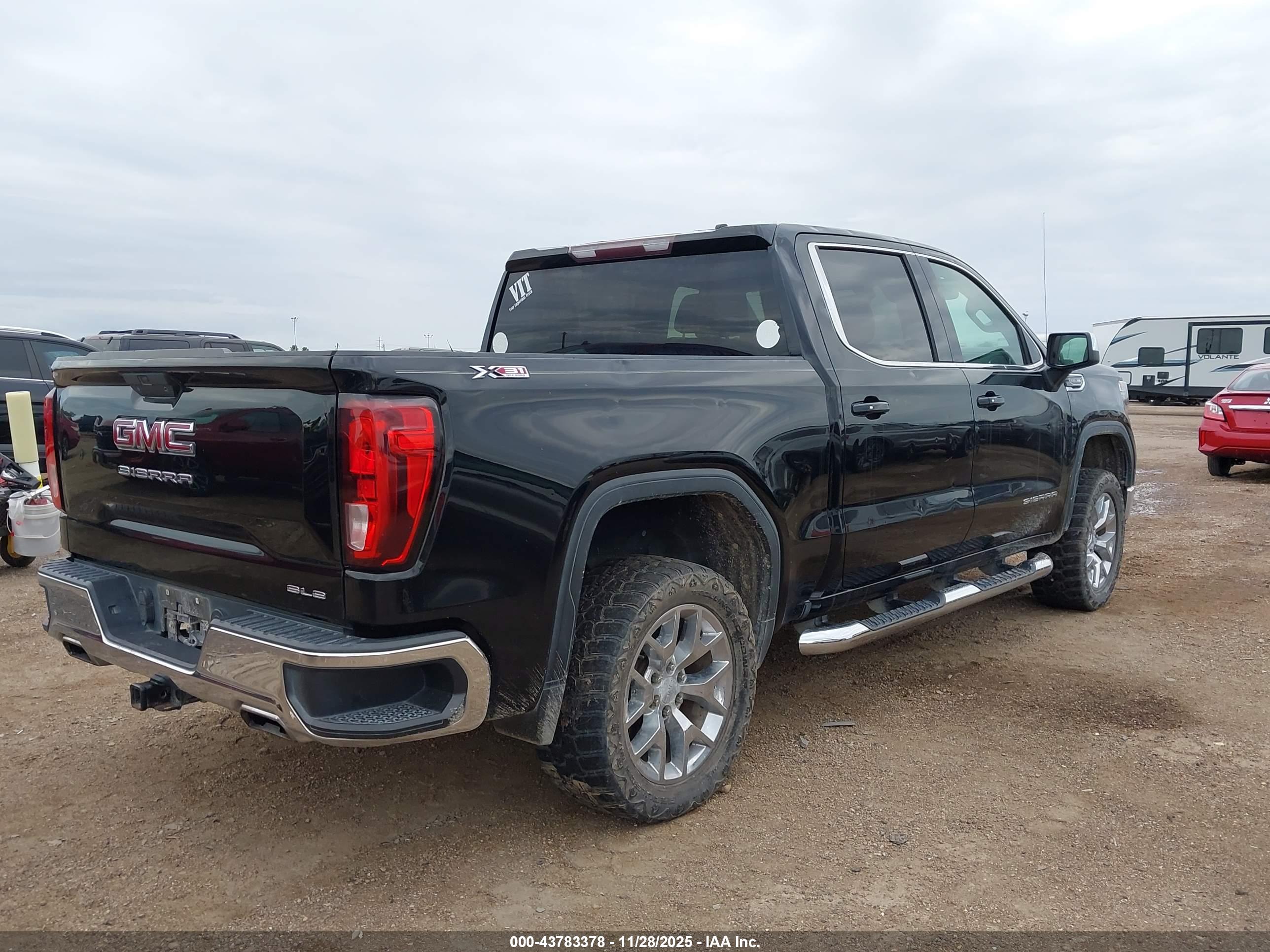 GMC SIERRA image 4