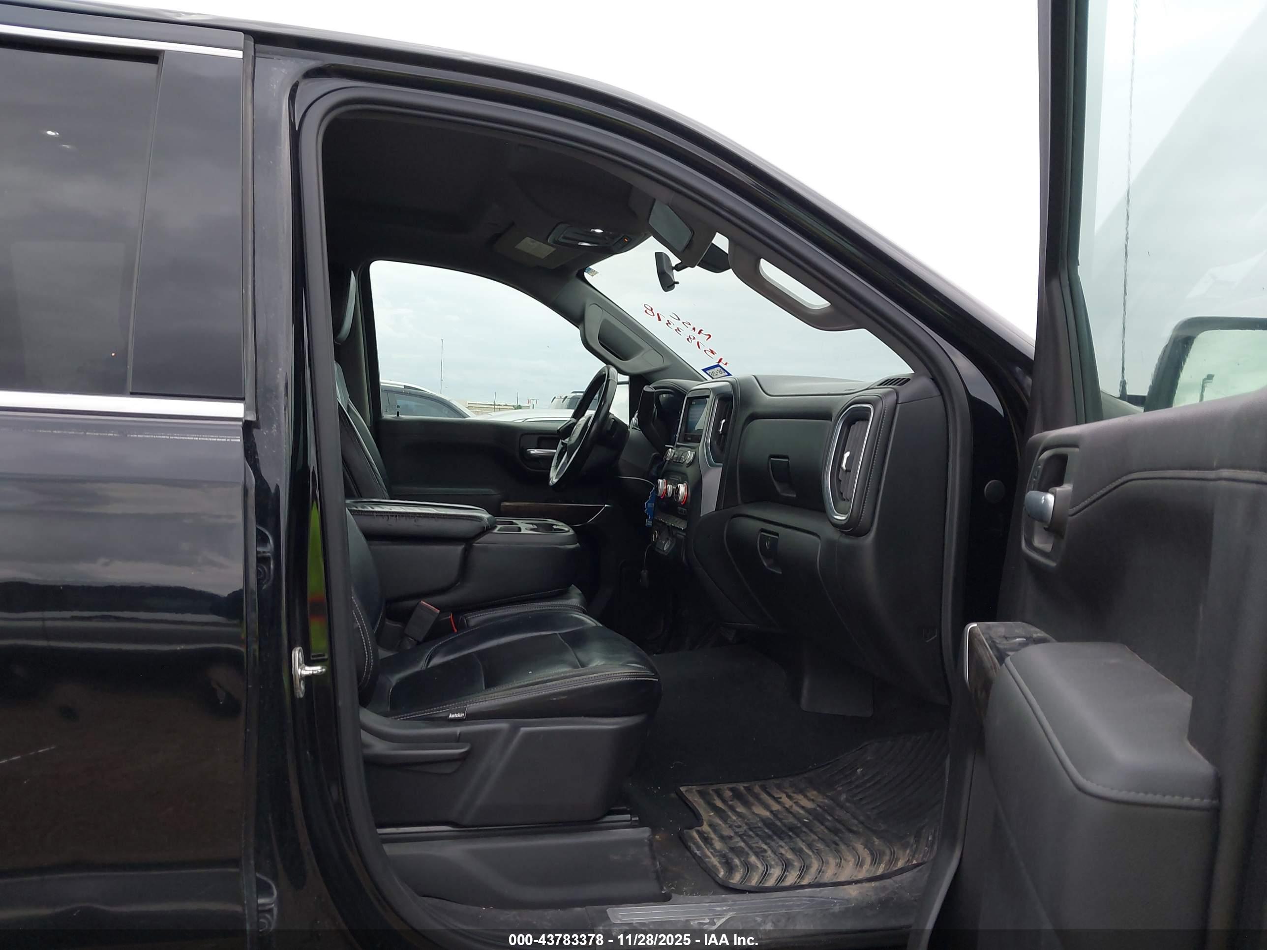 GMC SIERRA image 5