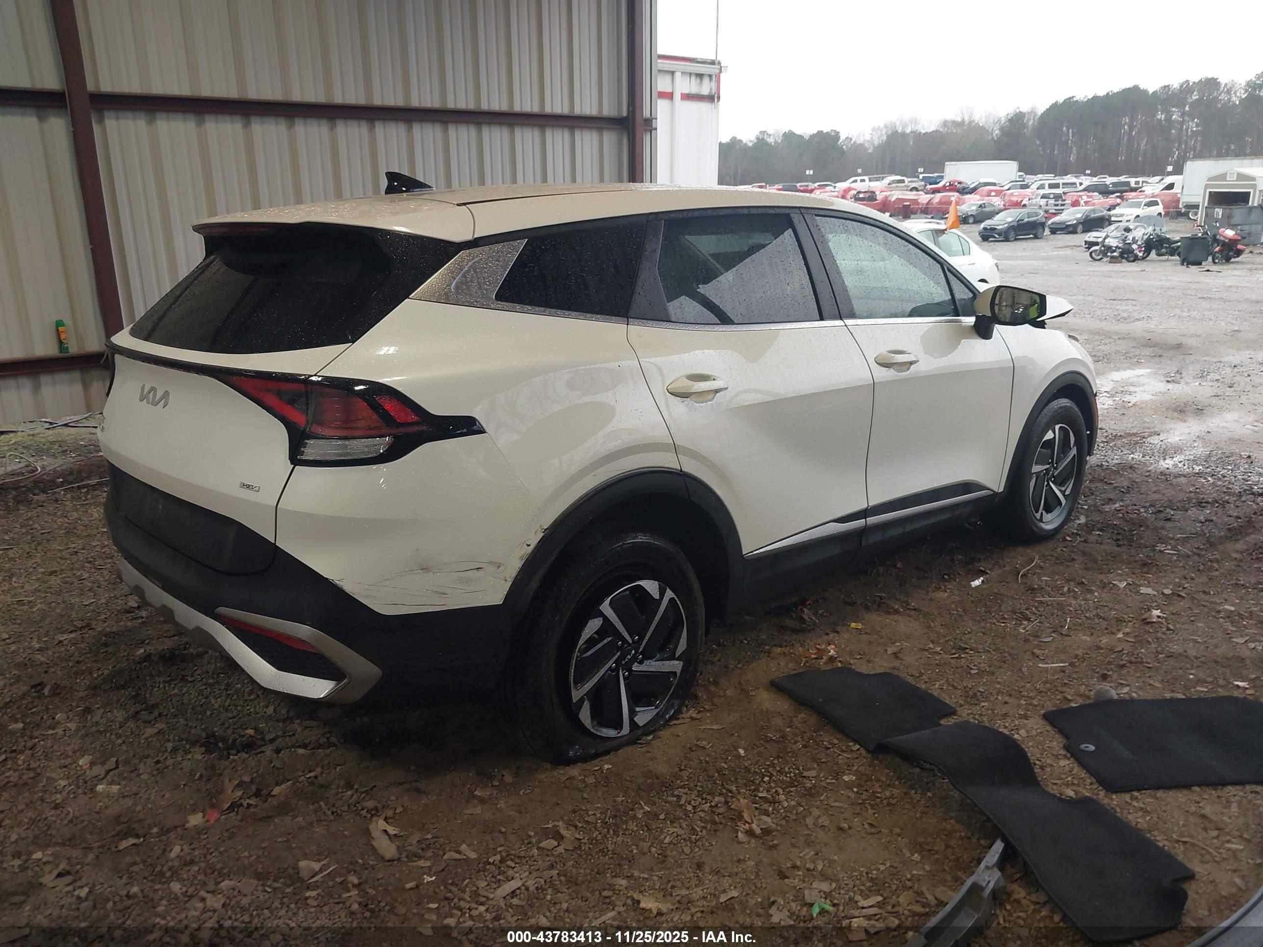 KIA SPORTAGE image 4