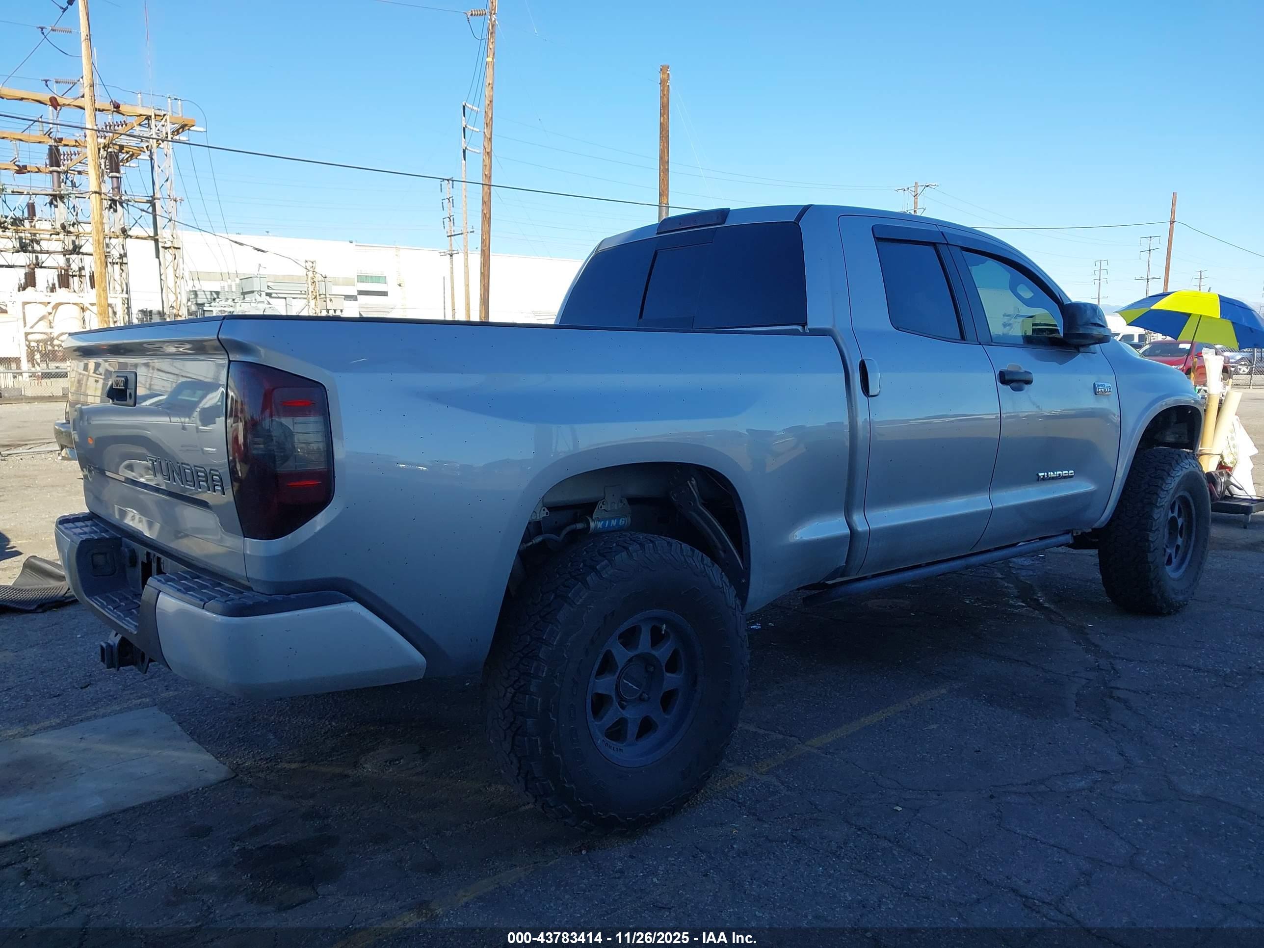 TOYOTA TUNDRA image 4