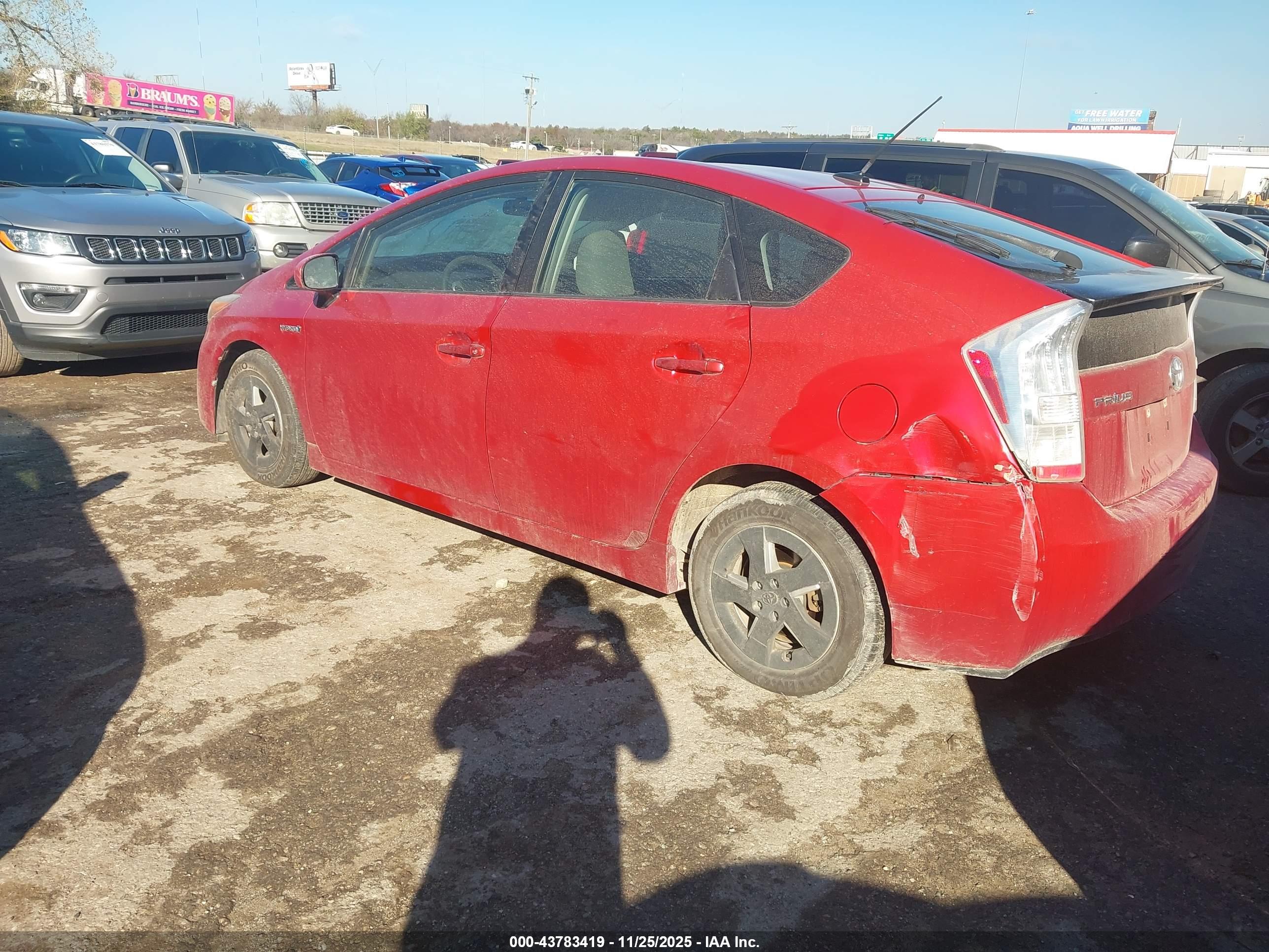 TOYOTA PRIUS image 3