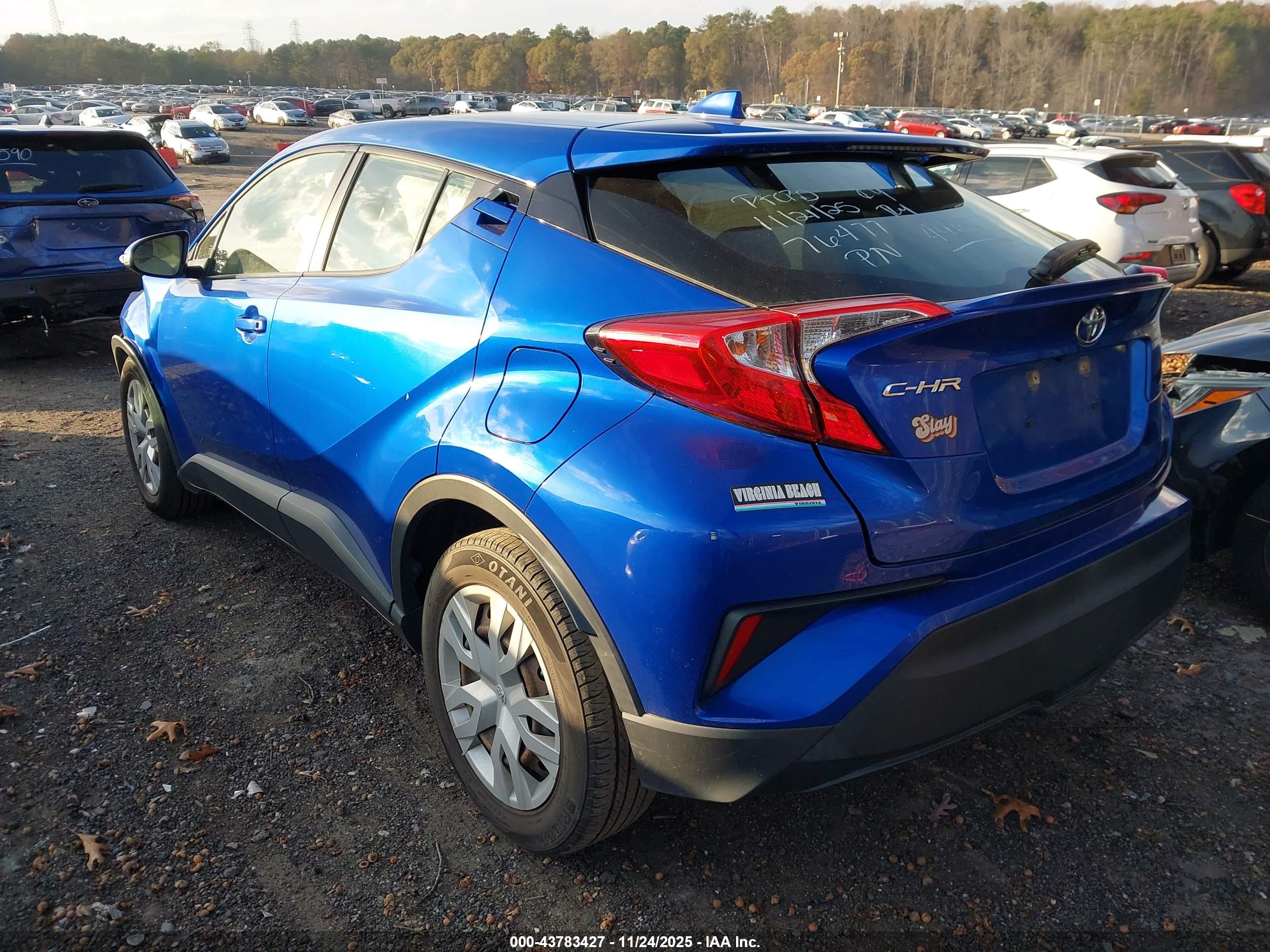 TOYOTA C-HR image 3