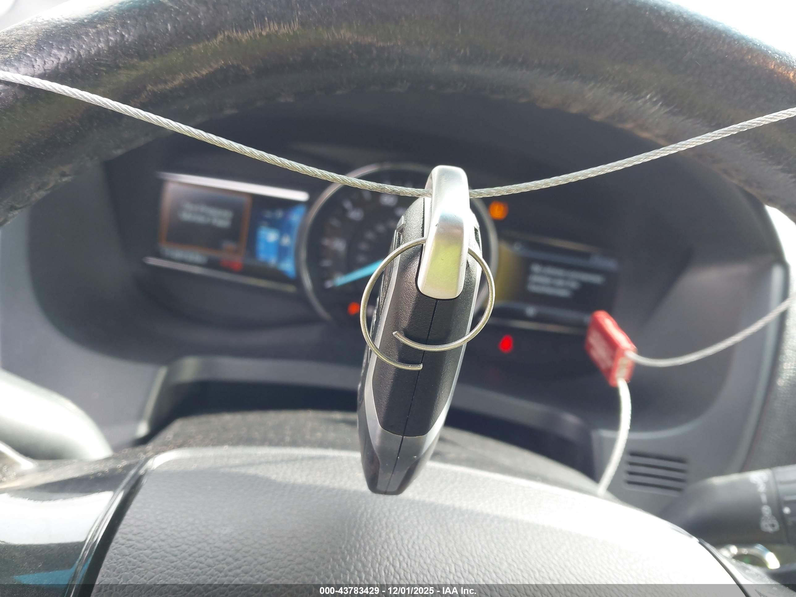 FORD EXPLORER image 11