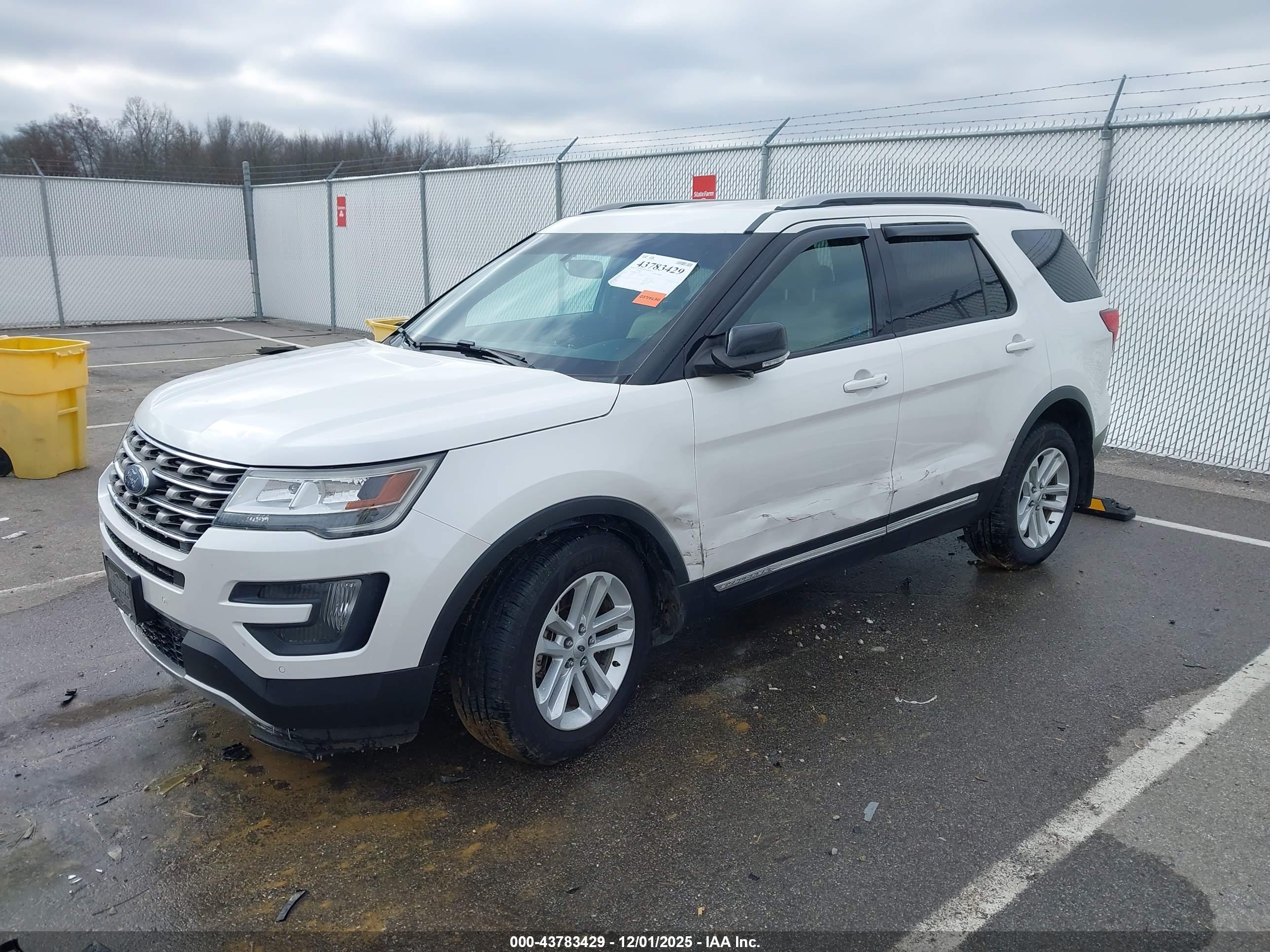 FORD EXPLORER image 2