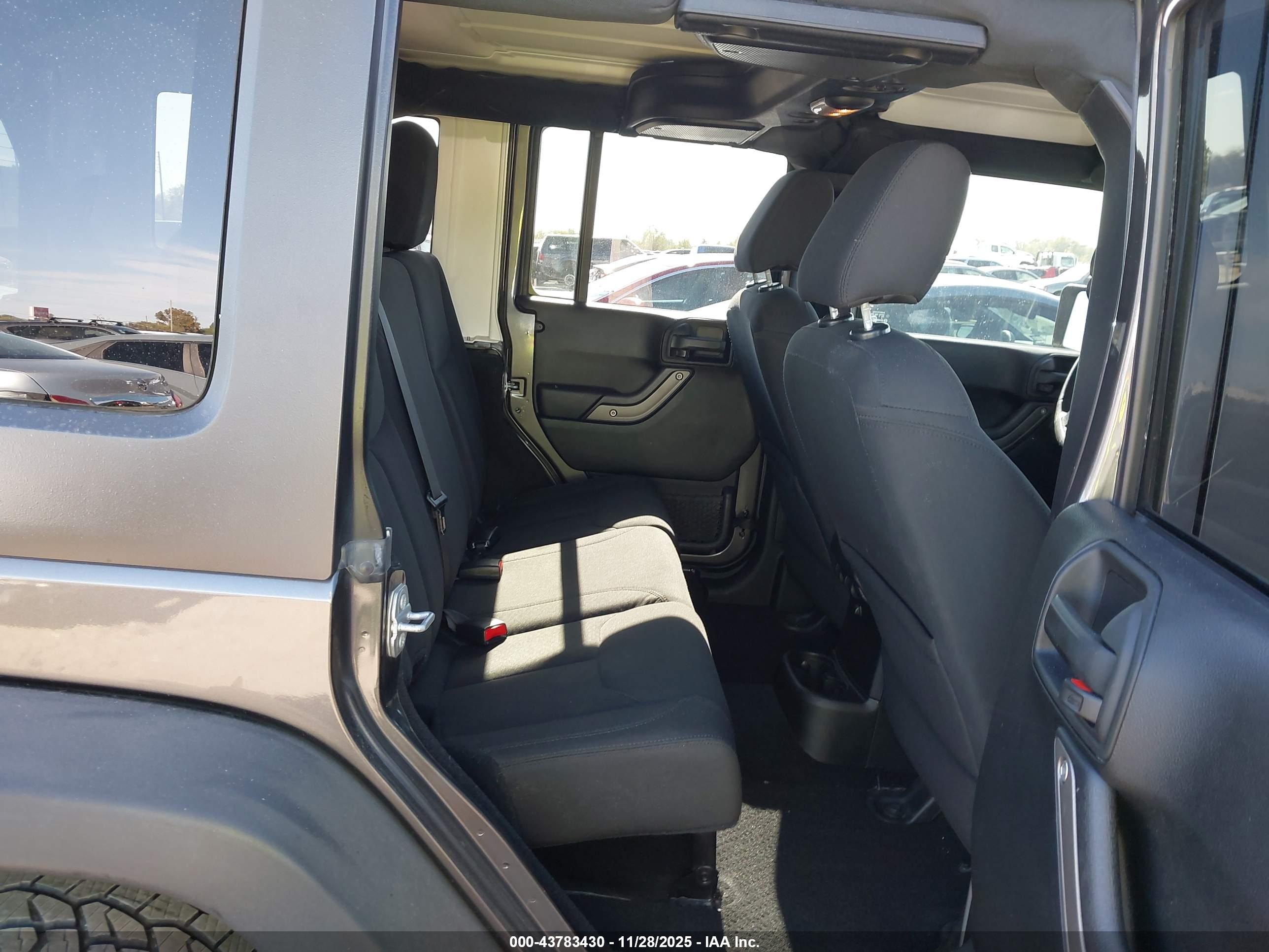 JEEP WRANGLER image 8
