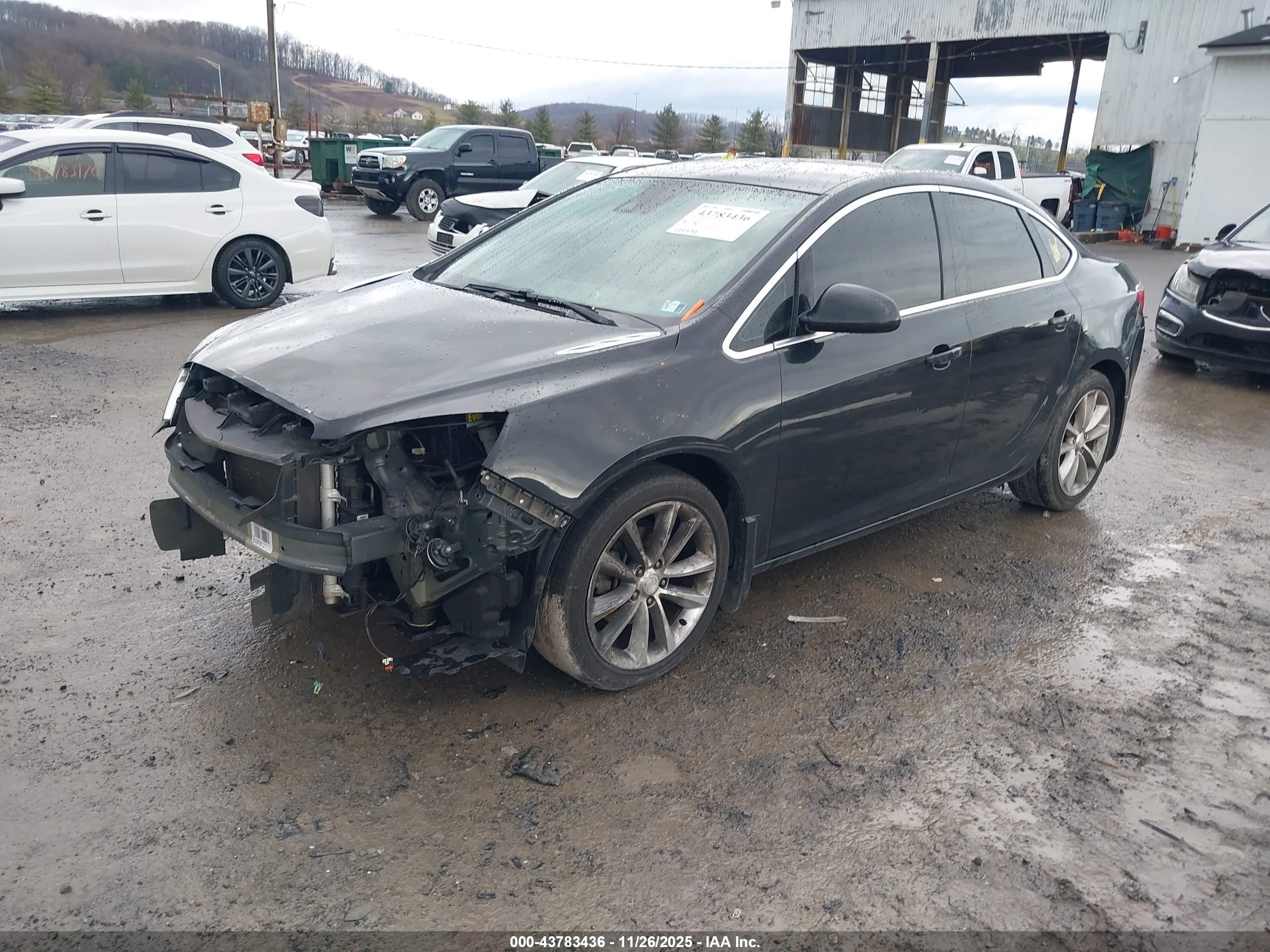 BUICK VERANO image 2