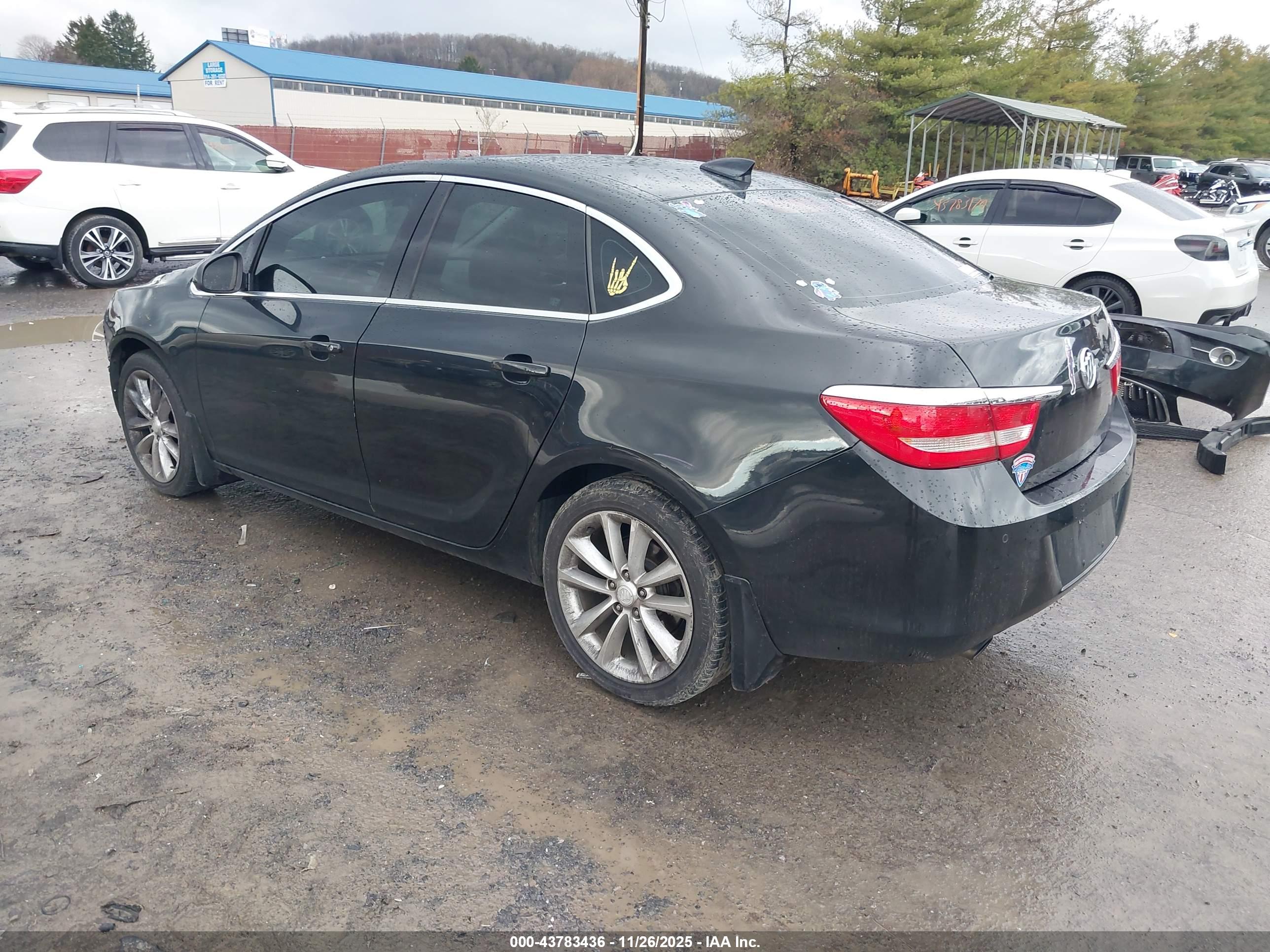 BUICK VERANO image 3