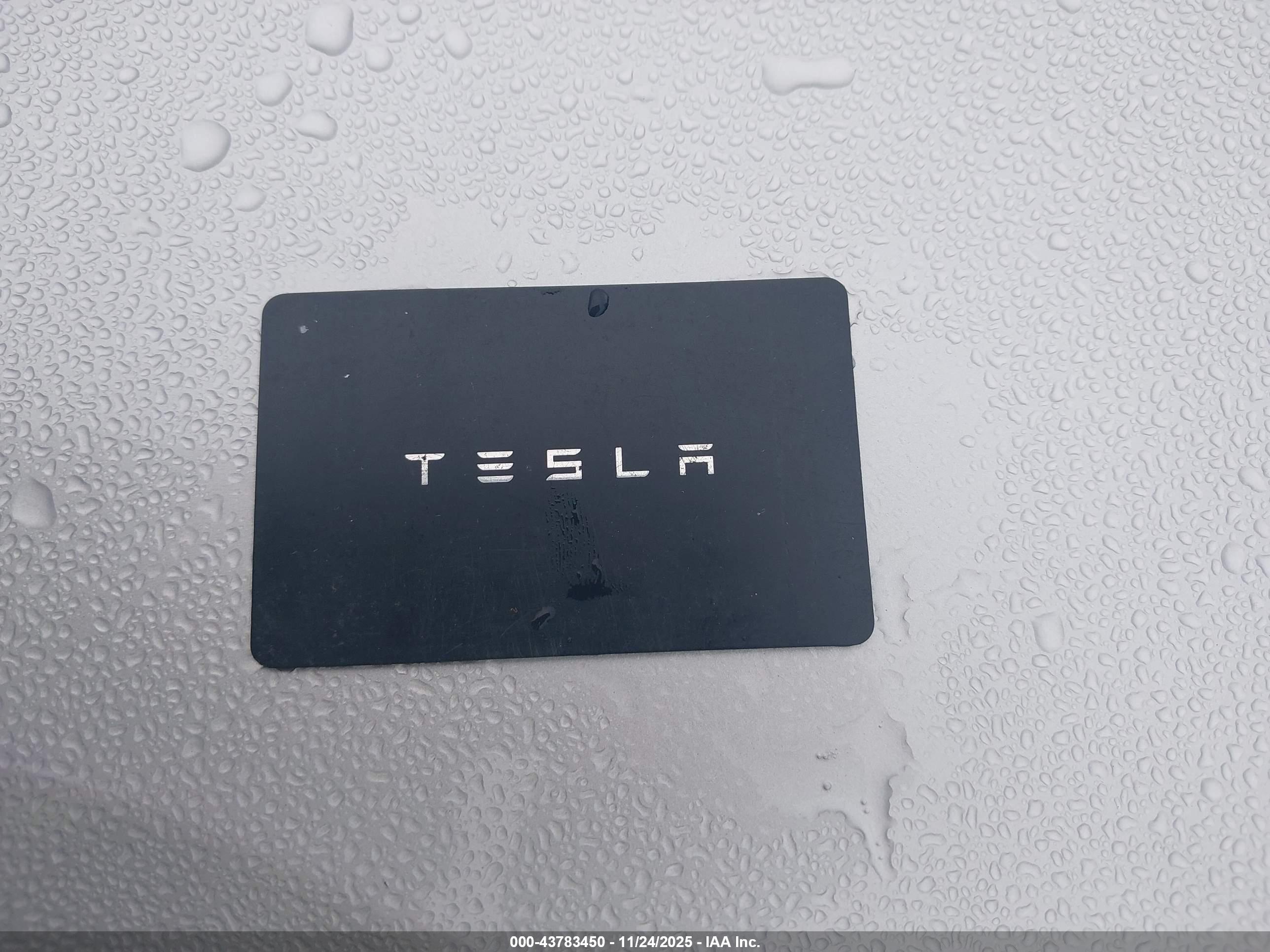 TESLA MODEL image 11