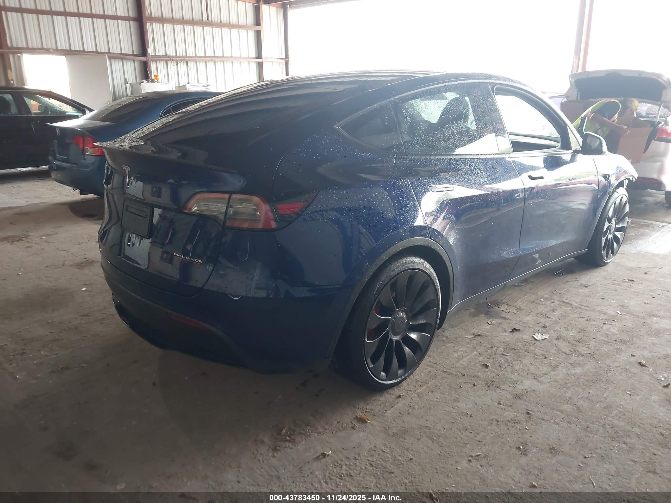 TESLA MODEL image 4