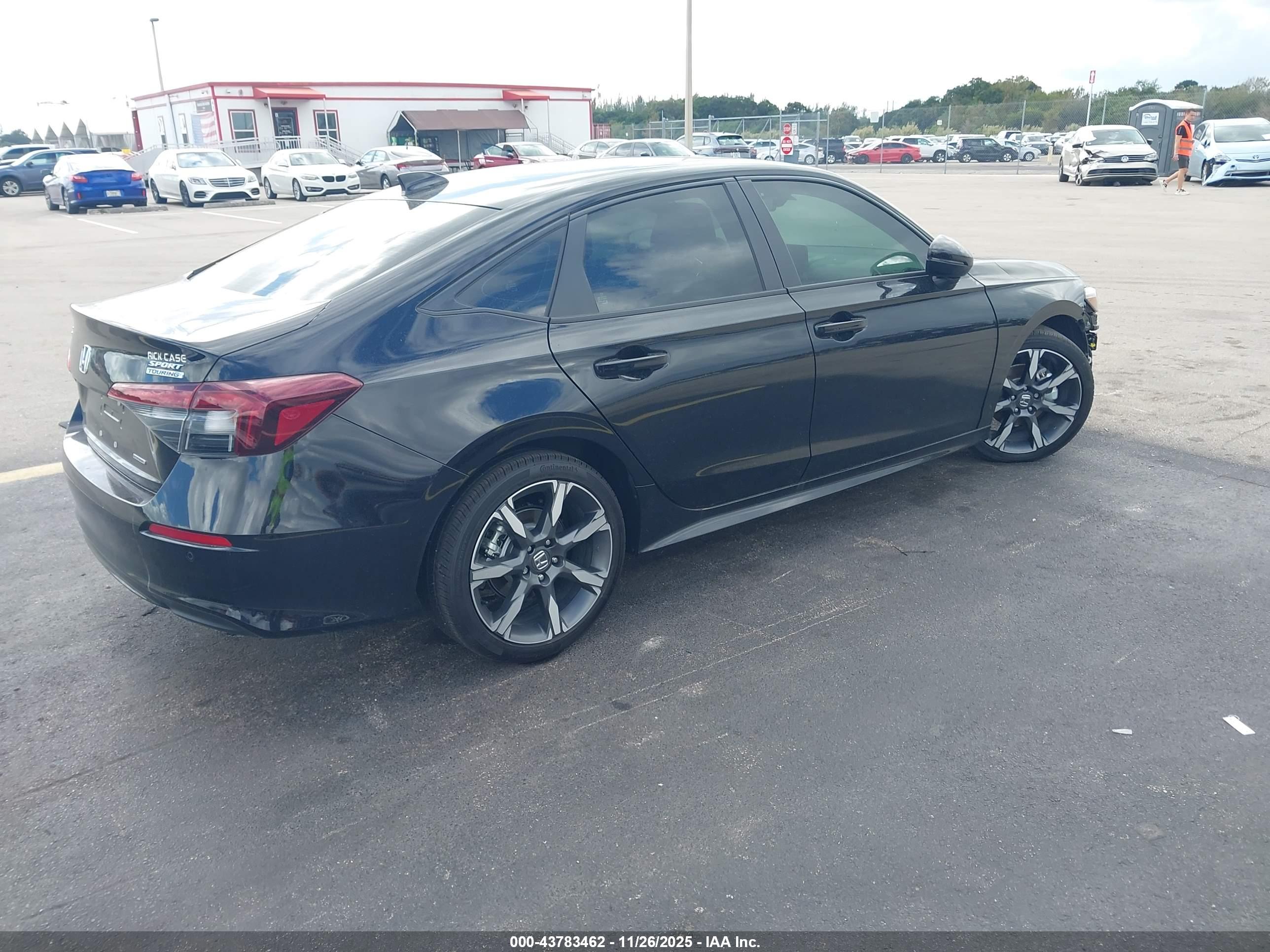 HONDA CIVIC image 4