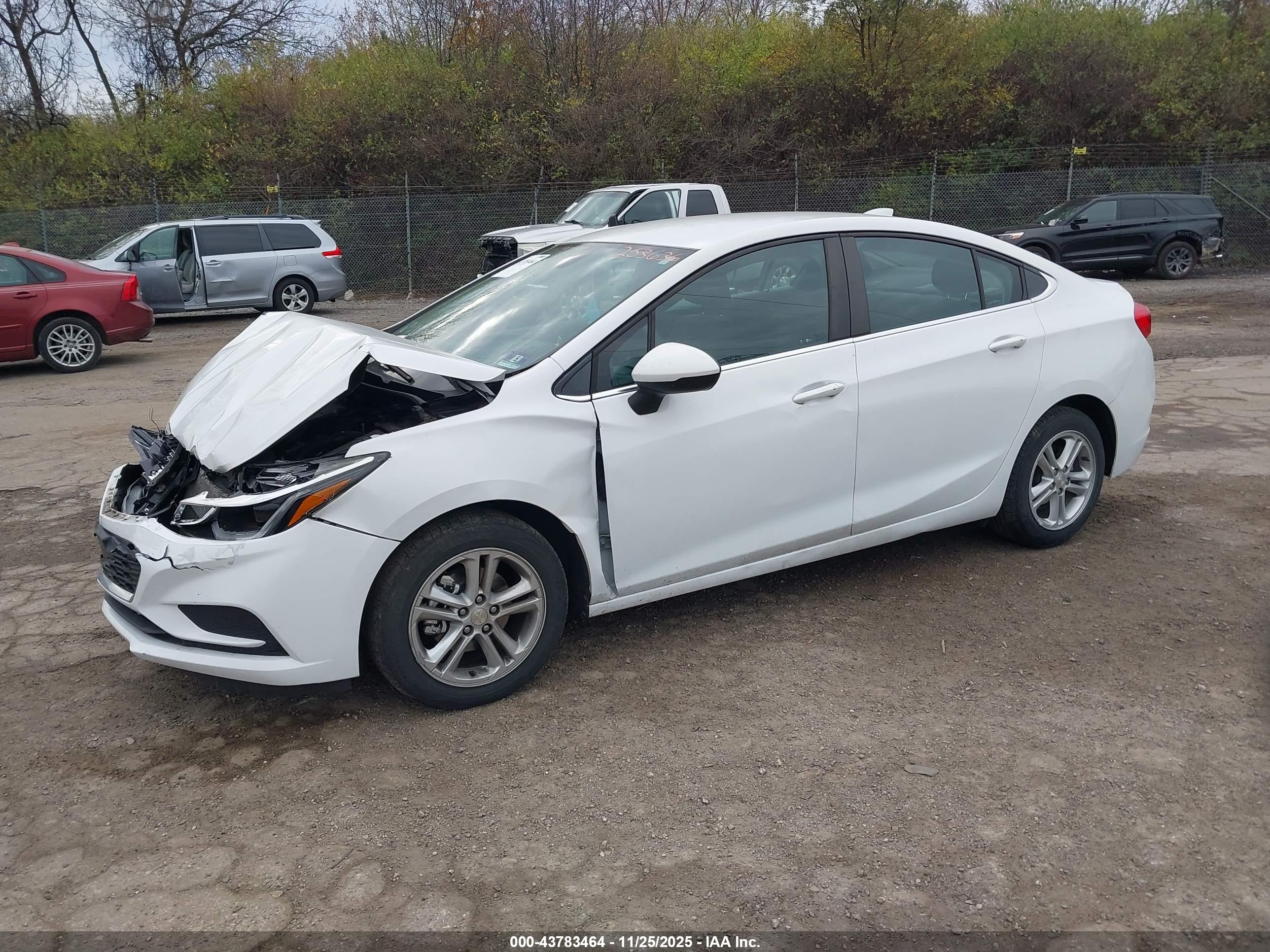 CHEVROLET CRUZE image 2
