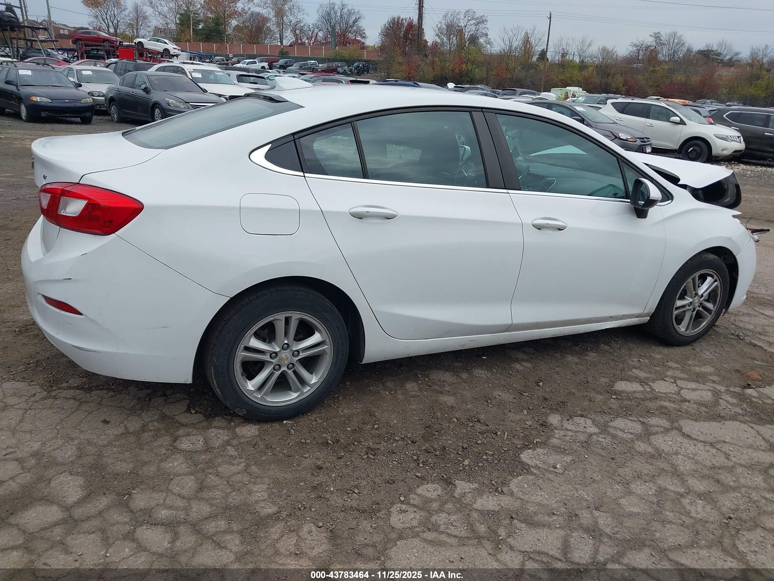 CHEVROLET CRUZE image 4