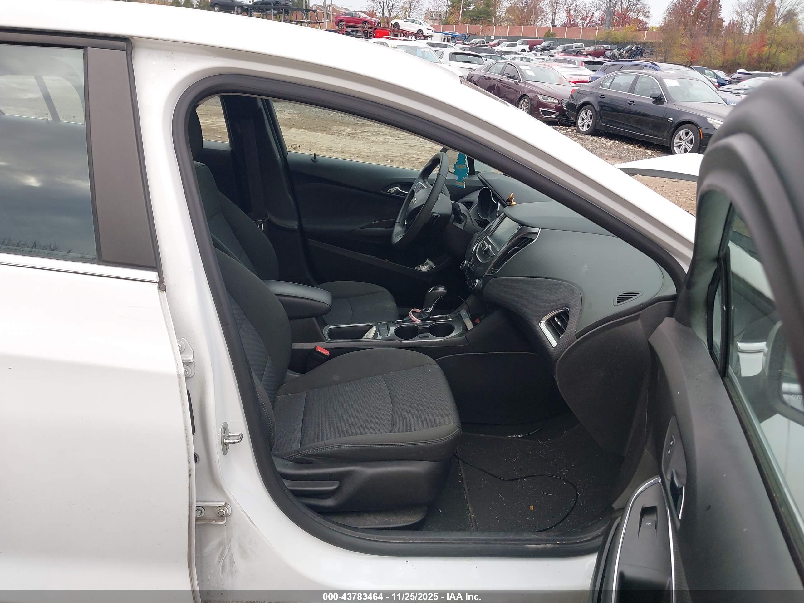 CHEVROLET CRUZE image 5