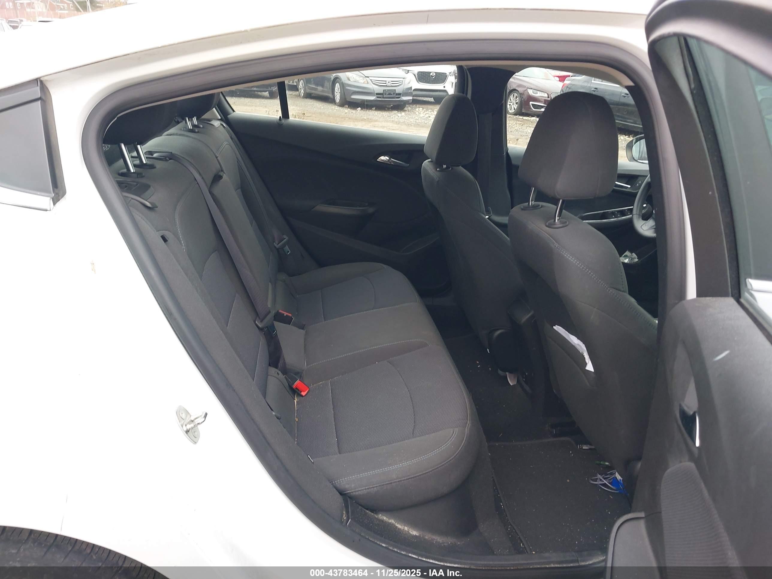 CHEVROLET CRUZE image 8