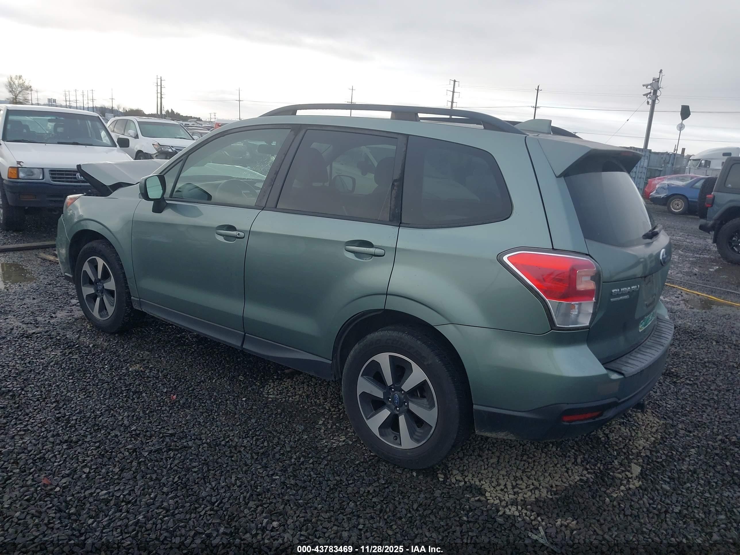SUBARU FORESTER image 3
