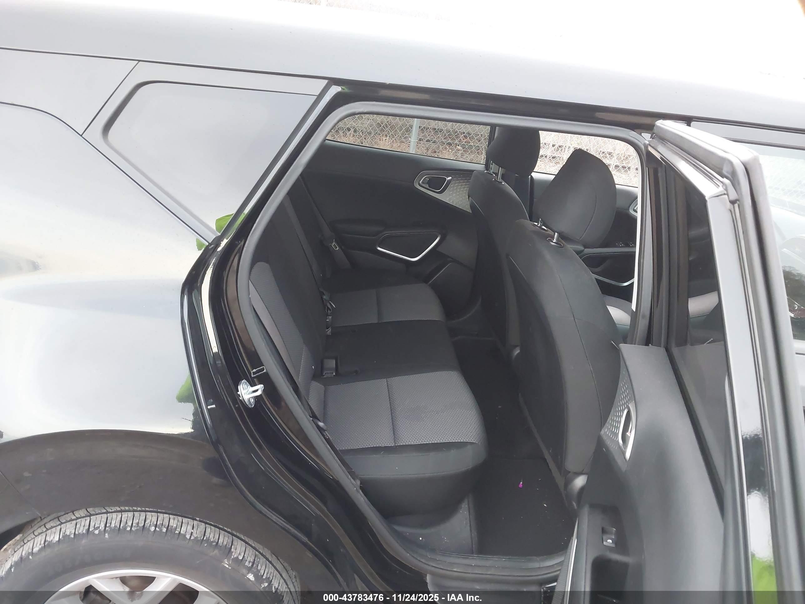 KIA SOUL image 8