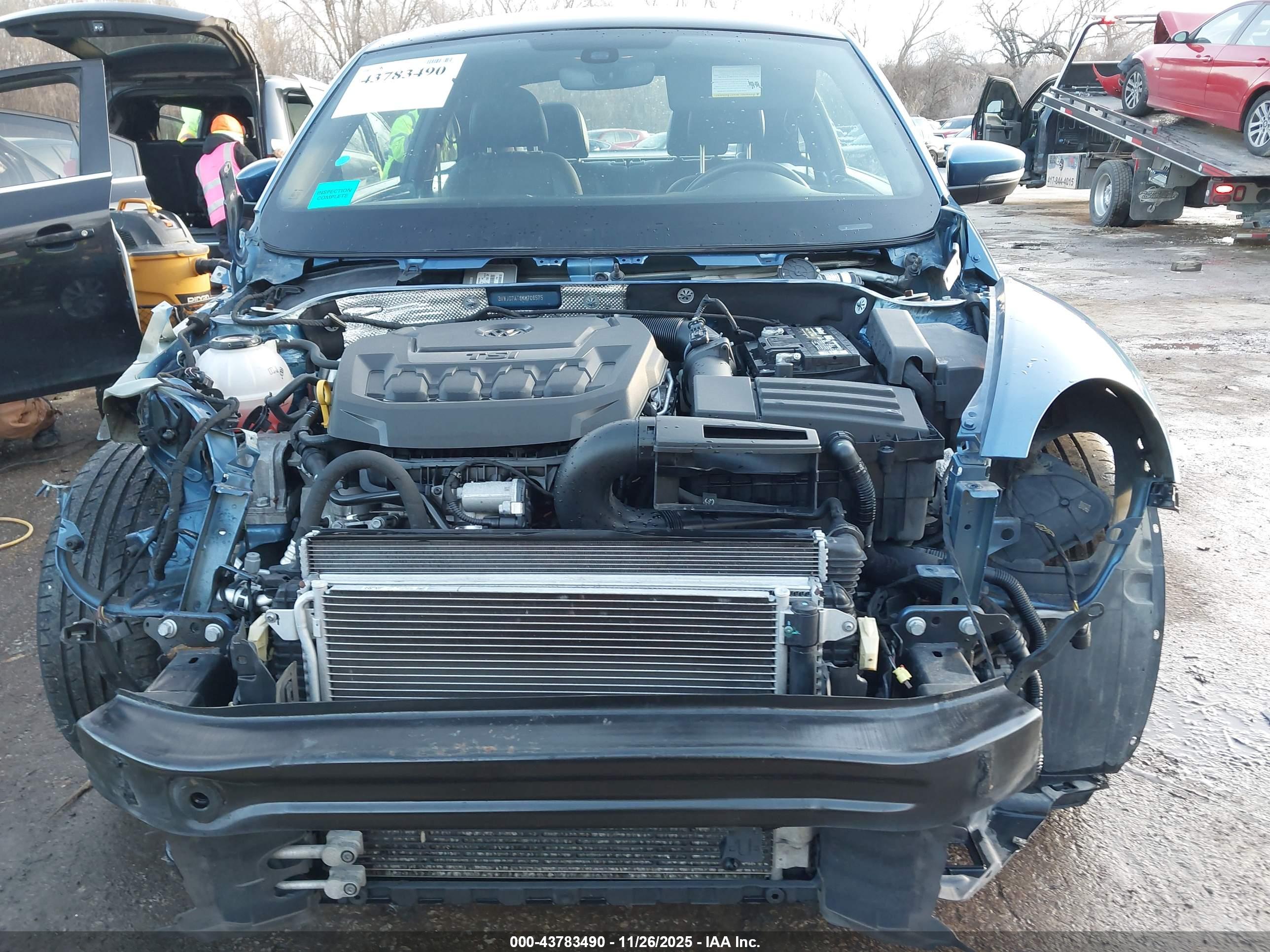 VOLKSWAGEN BEETLE image 6