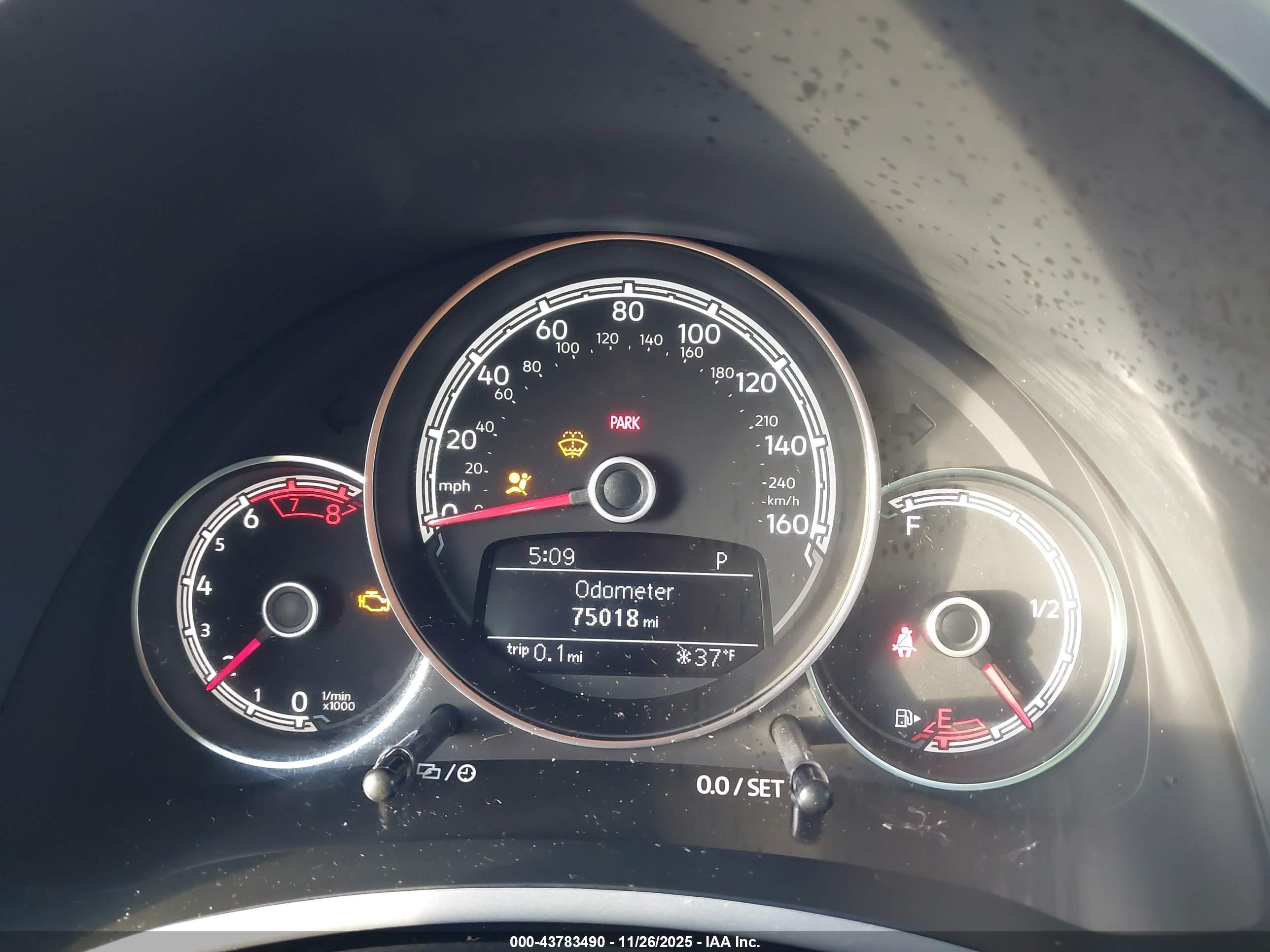 VOLKSWAGEN BEETLE image 7