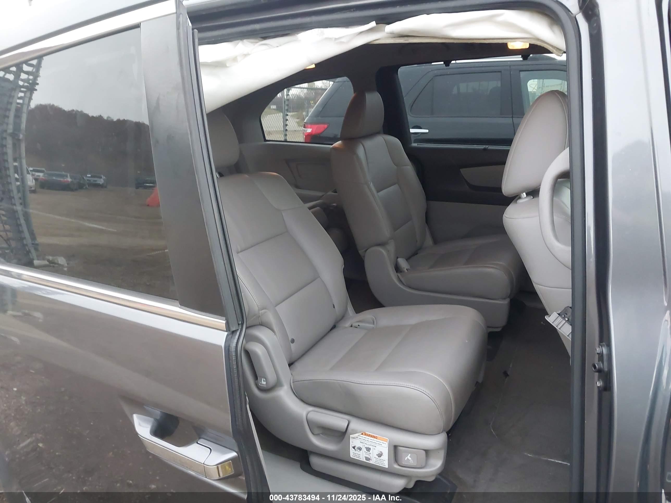 HONDA ODYSSEY image 8