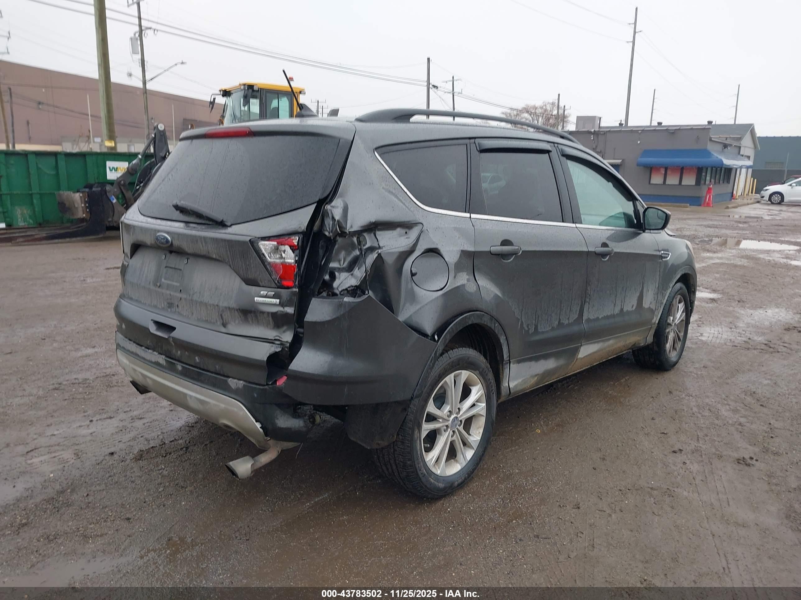 FORD ESCAPE image 4