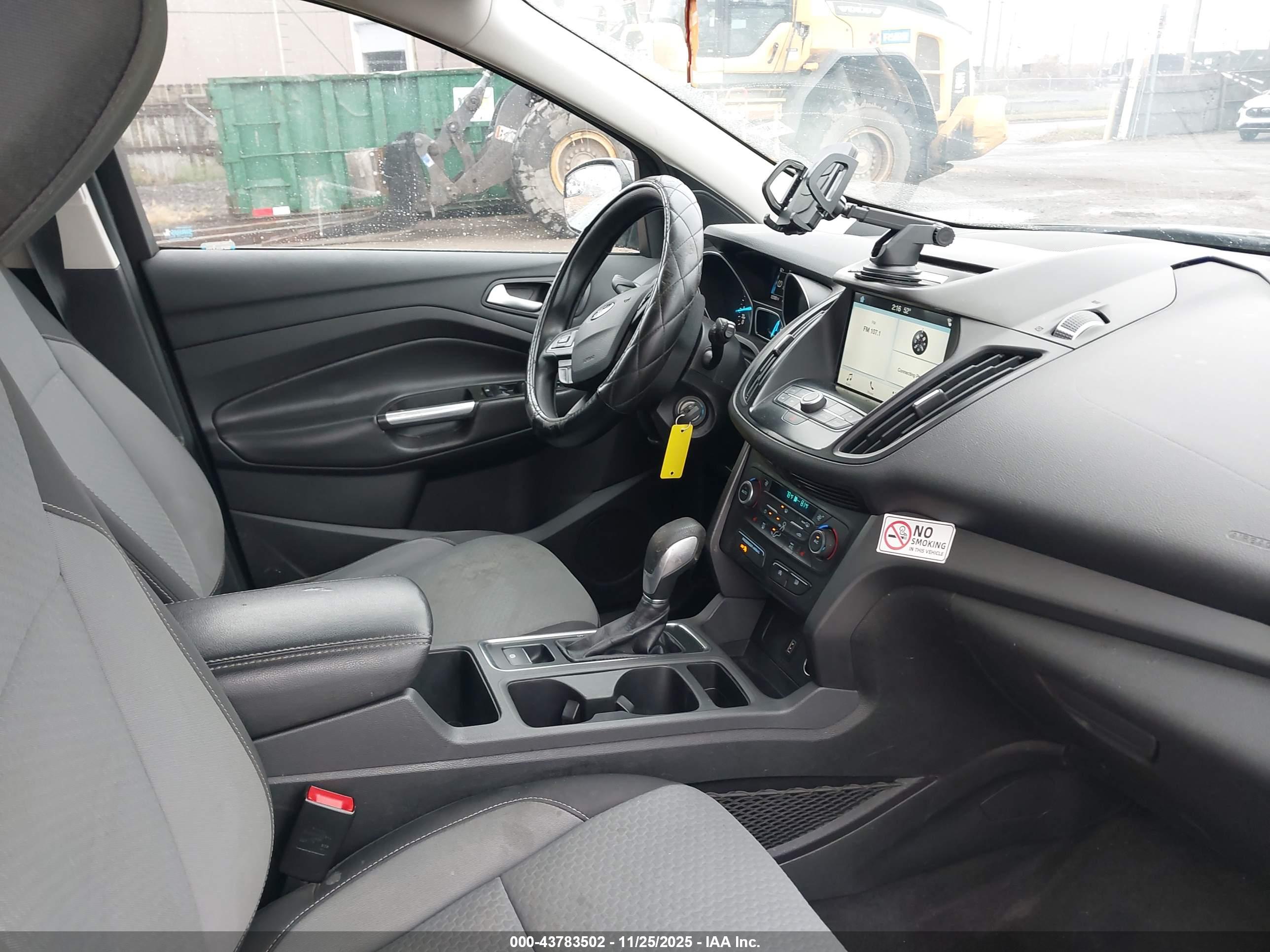 FORD ESCAPE image 5