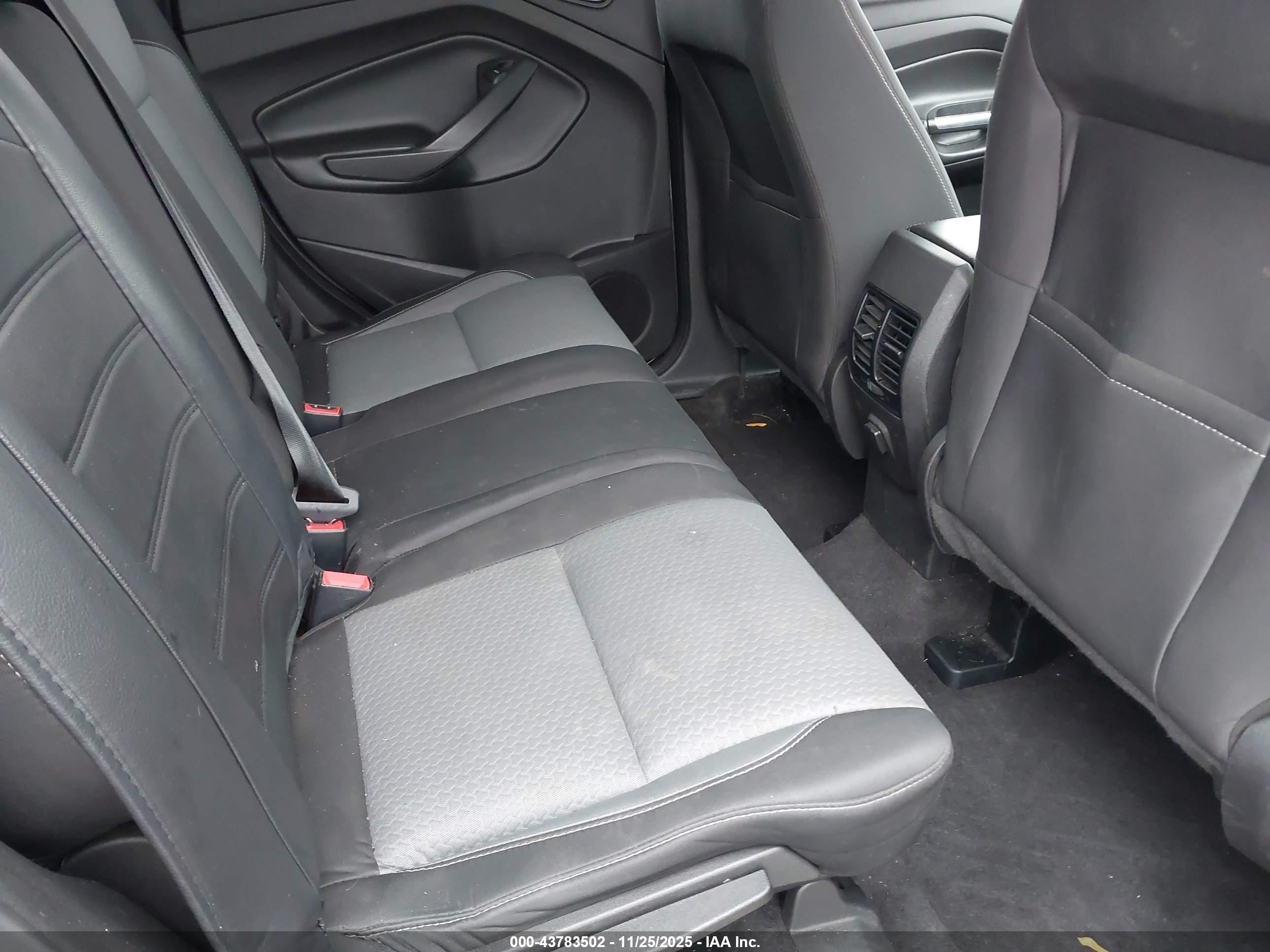 FORD ESCAPE image 8