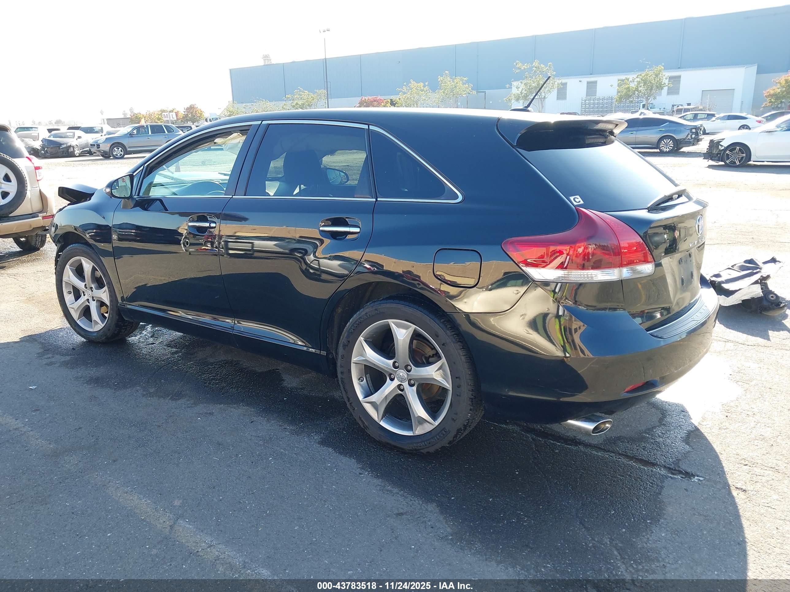 TOYOTA VENZA image 3