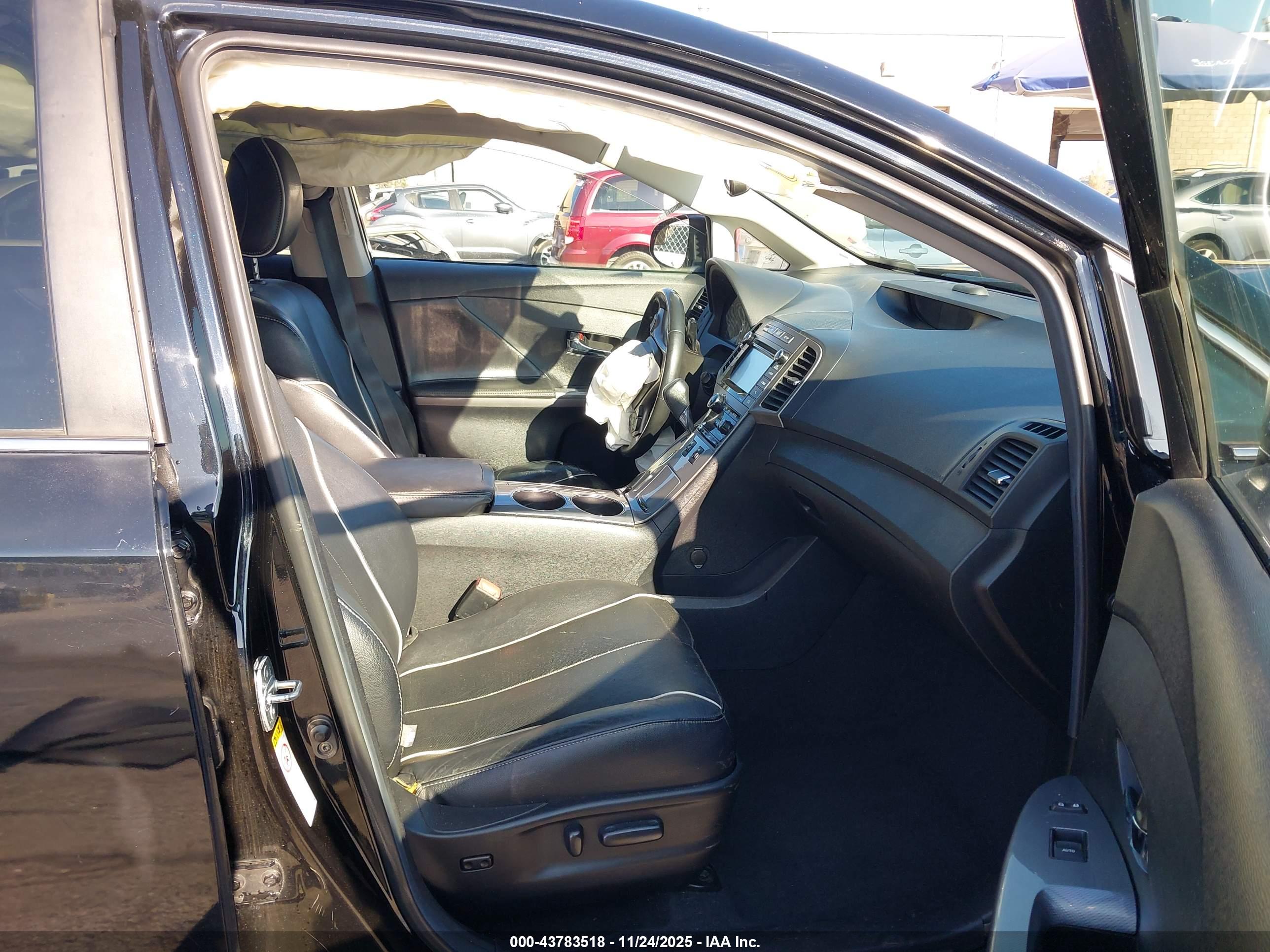 TOYOTA VENZA image 5