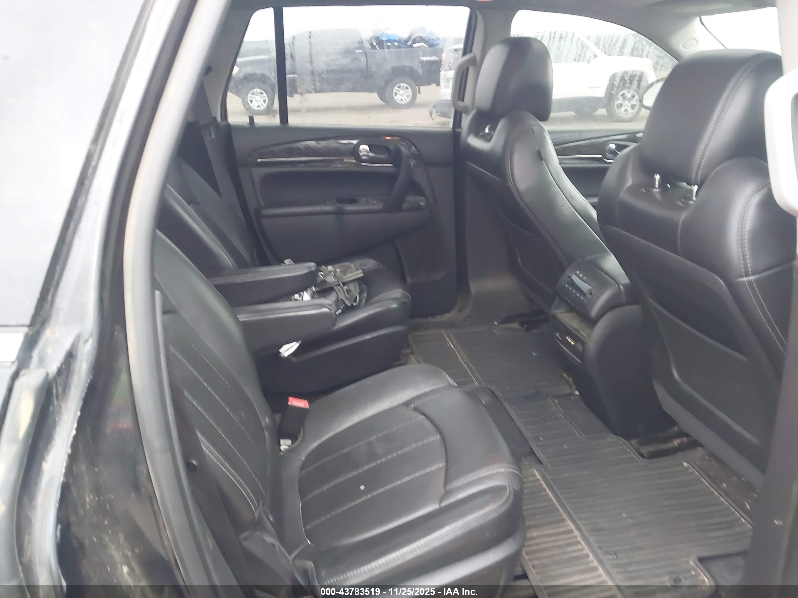 BUICK ENCLAVE image 8