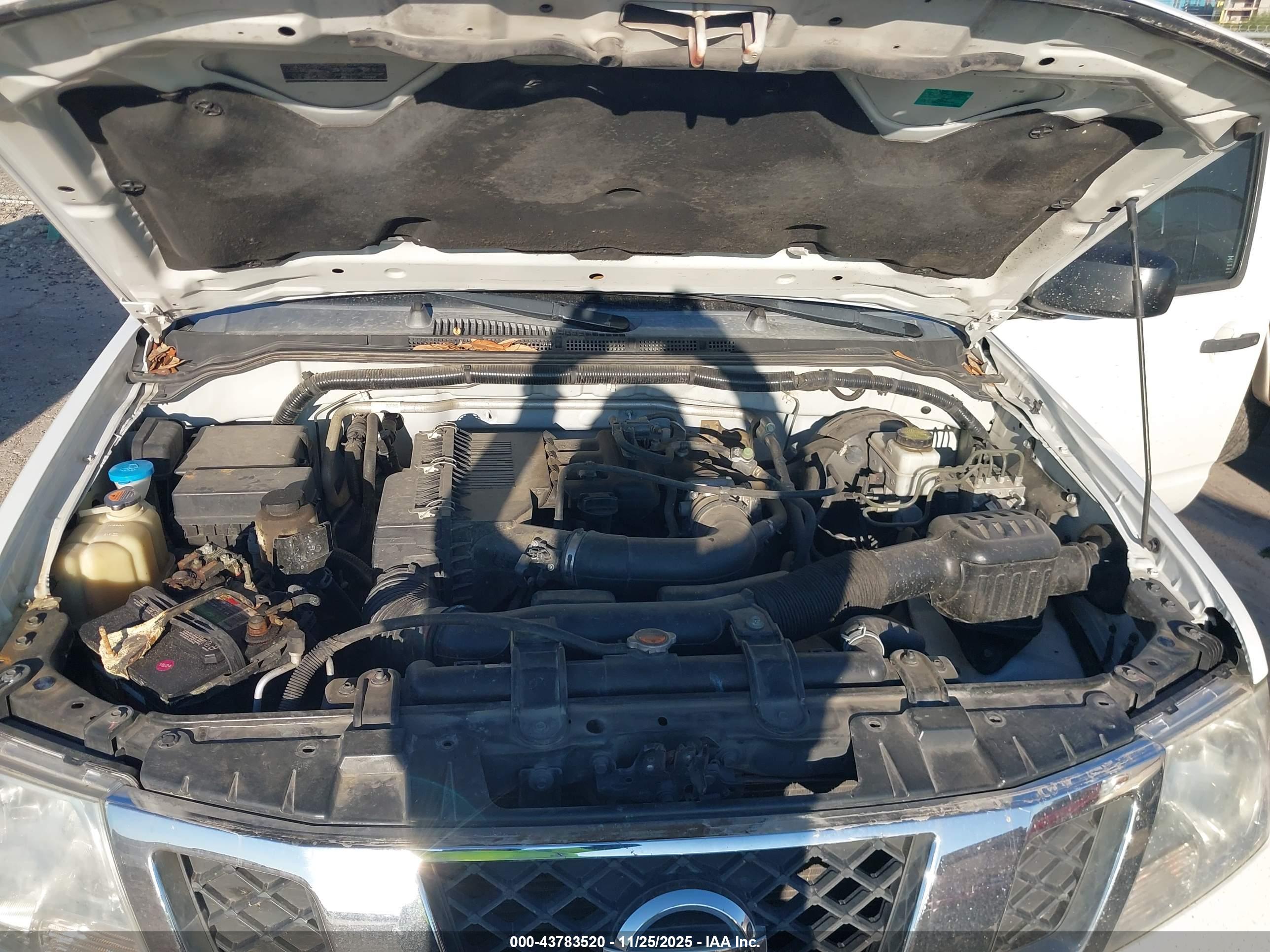 NISSAN FRONTIER image 10