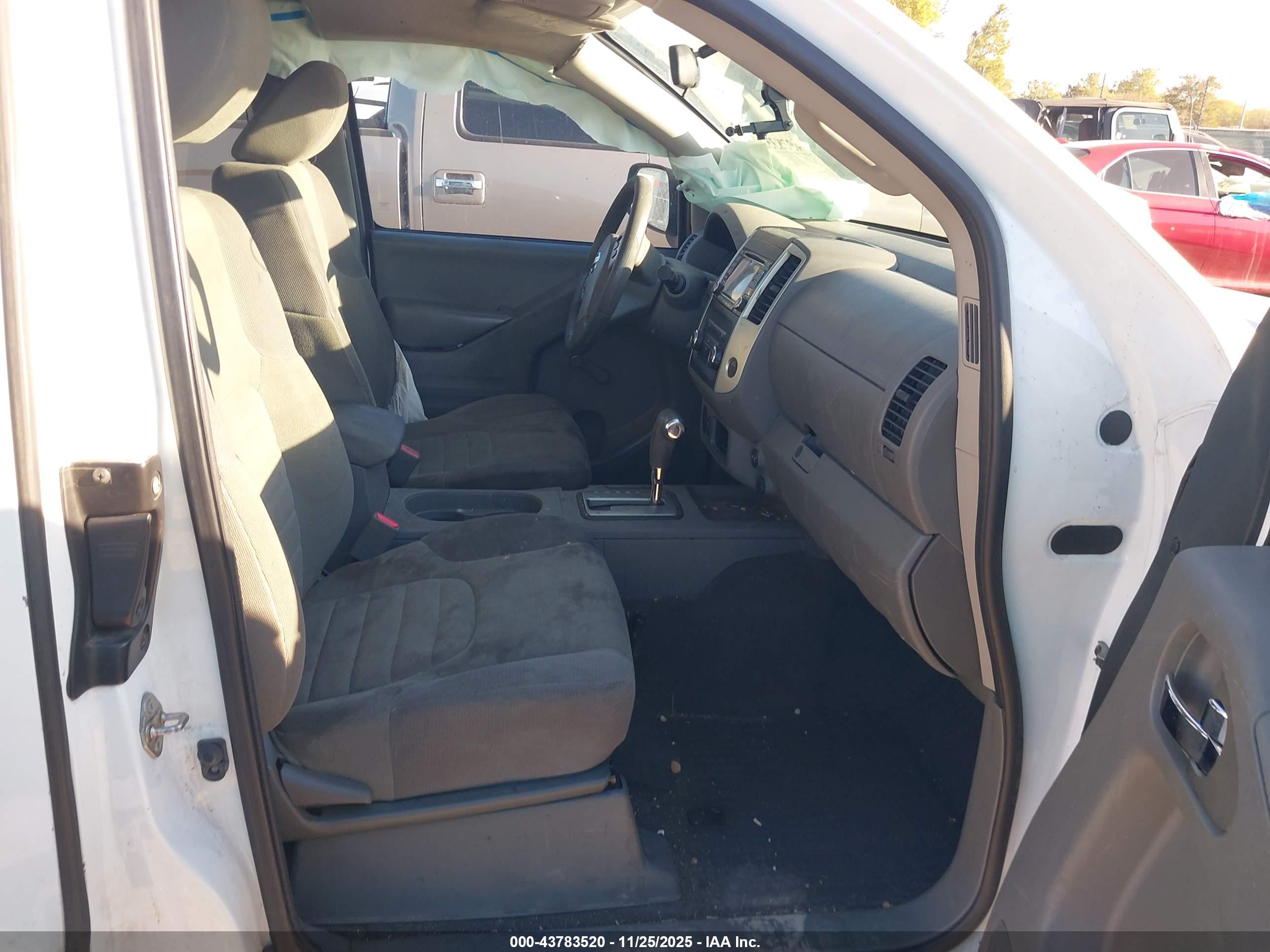NISSAN FRONTIER image 5