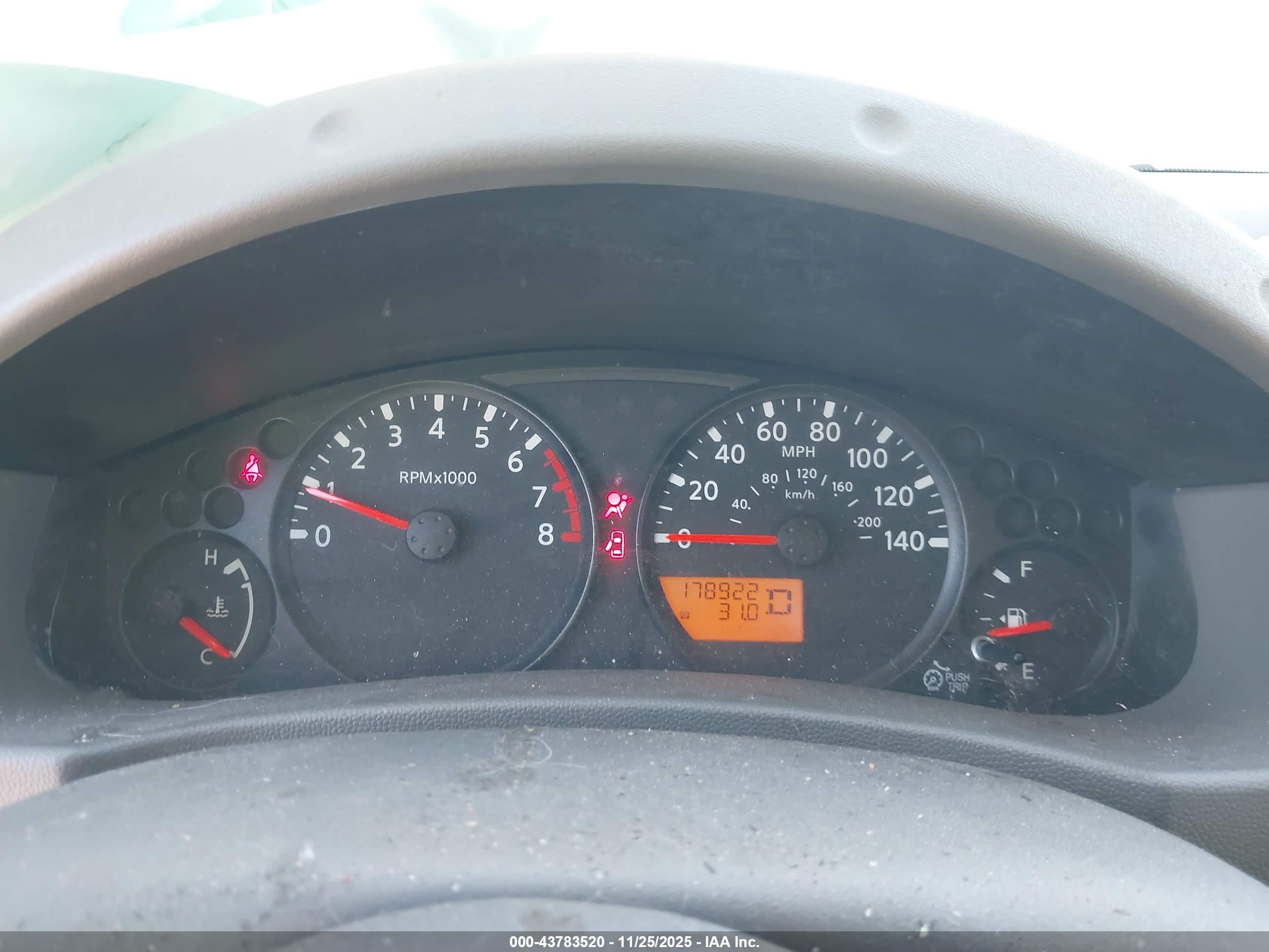 NISSAN FRONTIER image 7